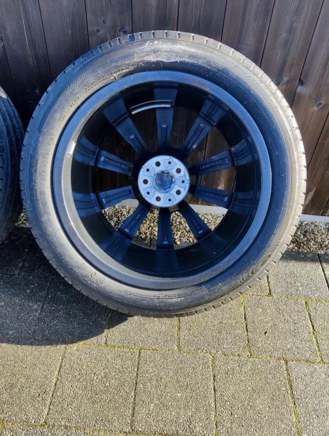 Jantes 20 pouces BMW Style 740M avec pneus Bridgestone Alenza RFT 