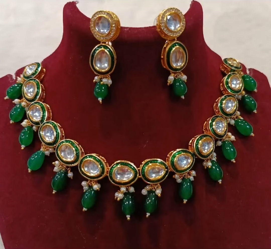 Traditional Jewelry Set