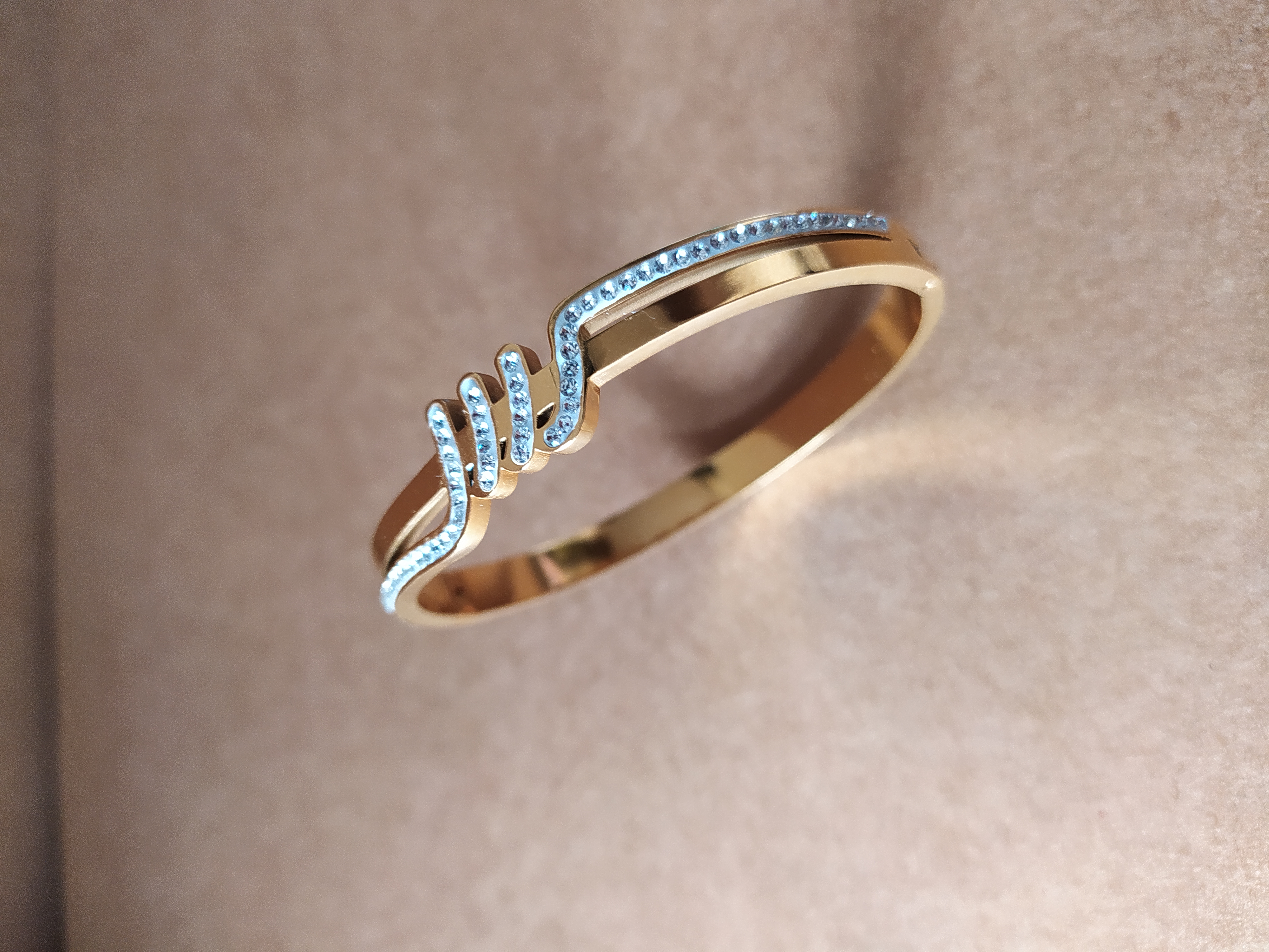 Stylish Anti-Tarnish Bracelet 