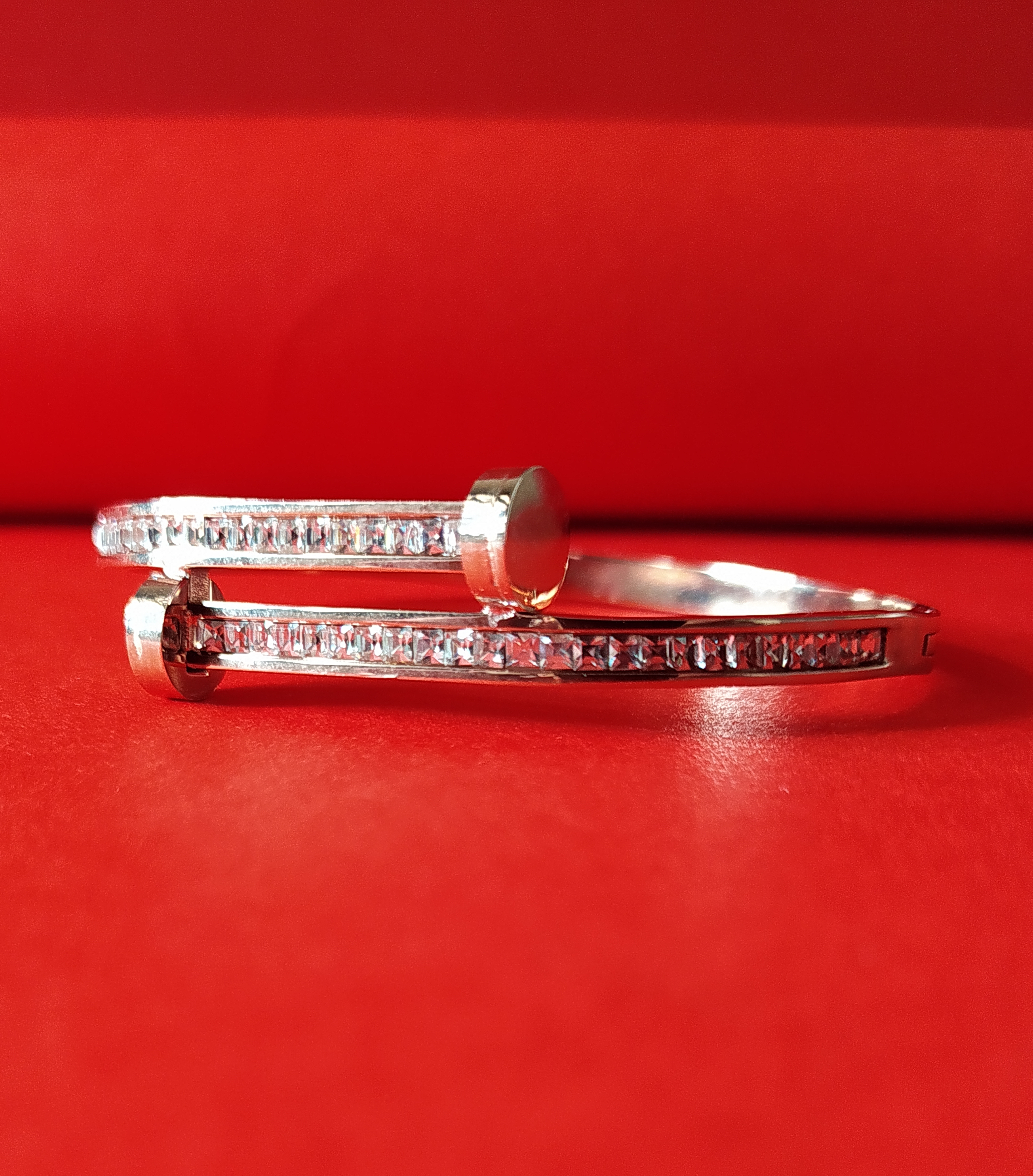 Stylish Anti -Tarnish Bracelet for women and girls 