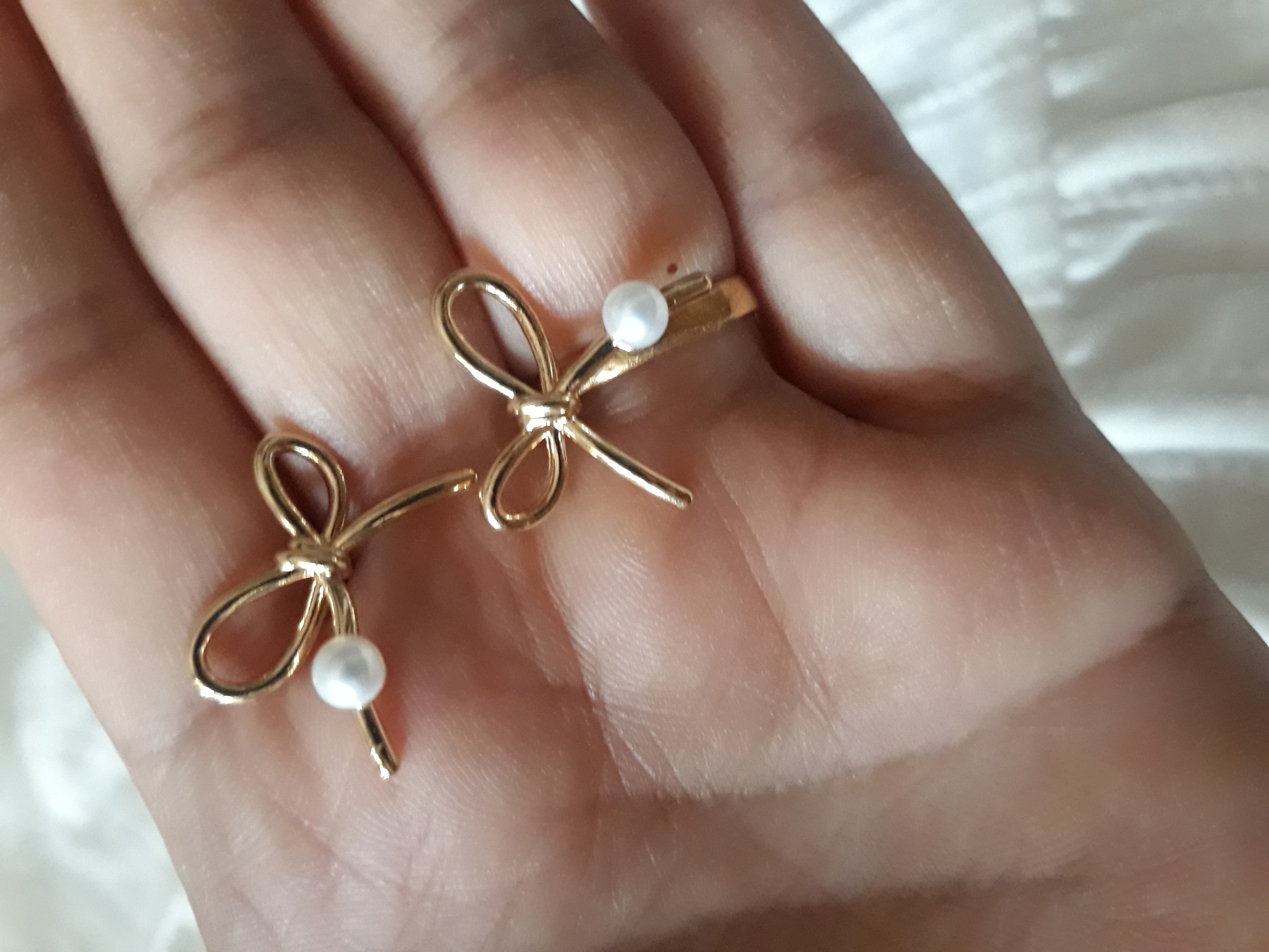 Elegant Bow Pearl Stud Earrings (Anti-Tarnish Finish) For Girls