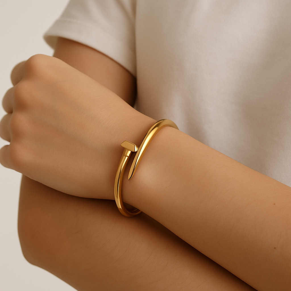 Anti -Tarnish Golden Colour Bracelet For Women & Girls