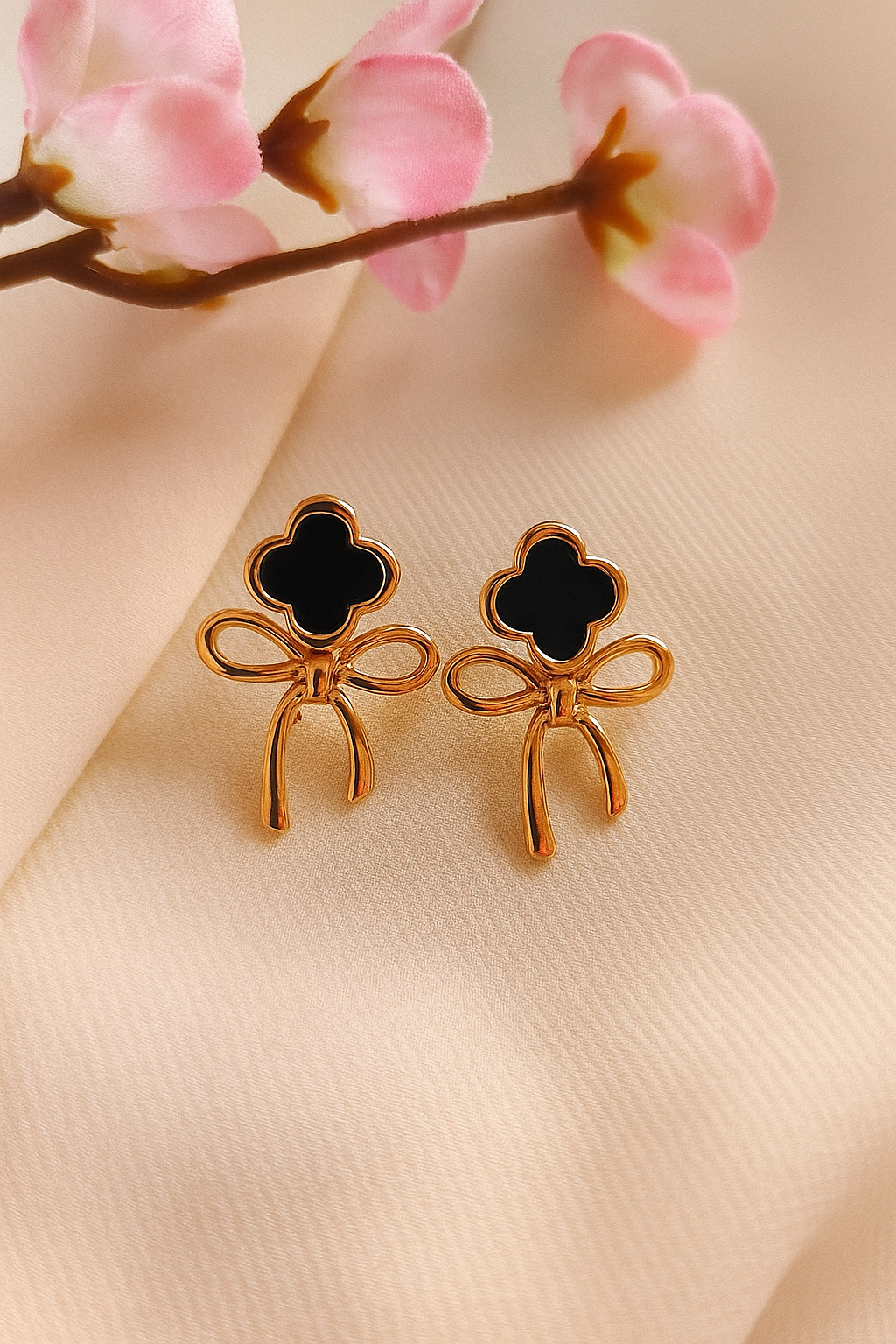 Elegant Black Clover Earrings