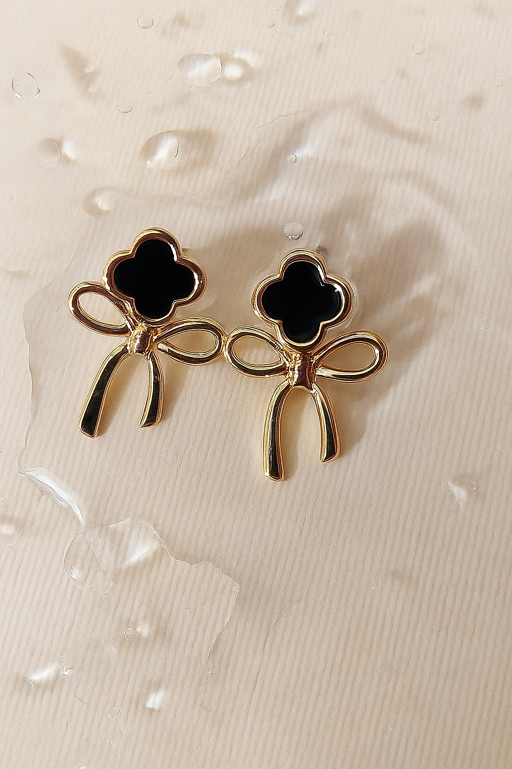 Elegant Black Clover Earrings