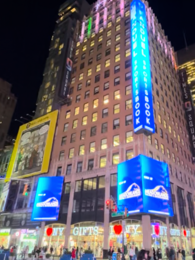 6 Screen Billboard in Times Square