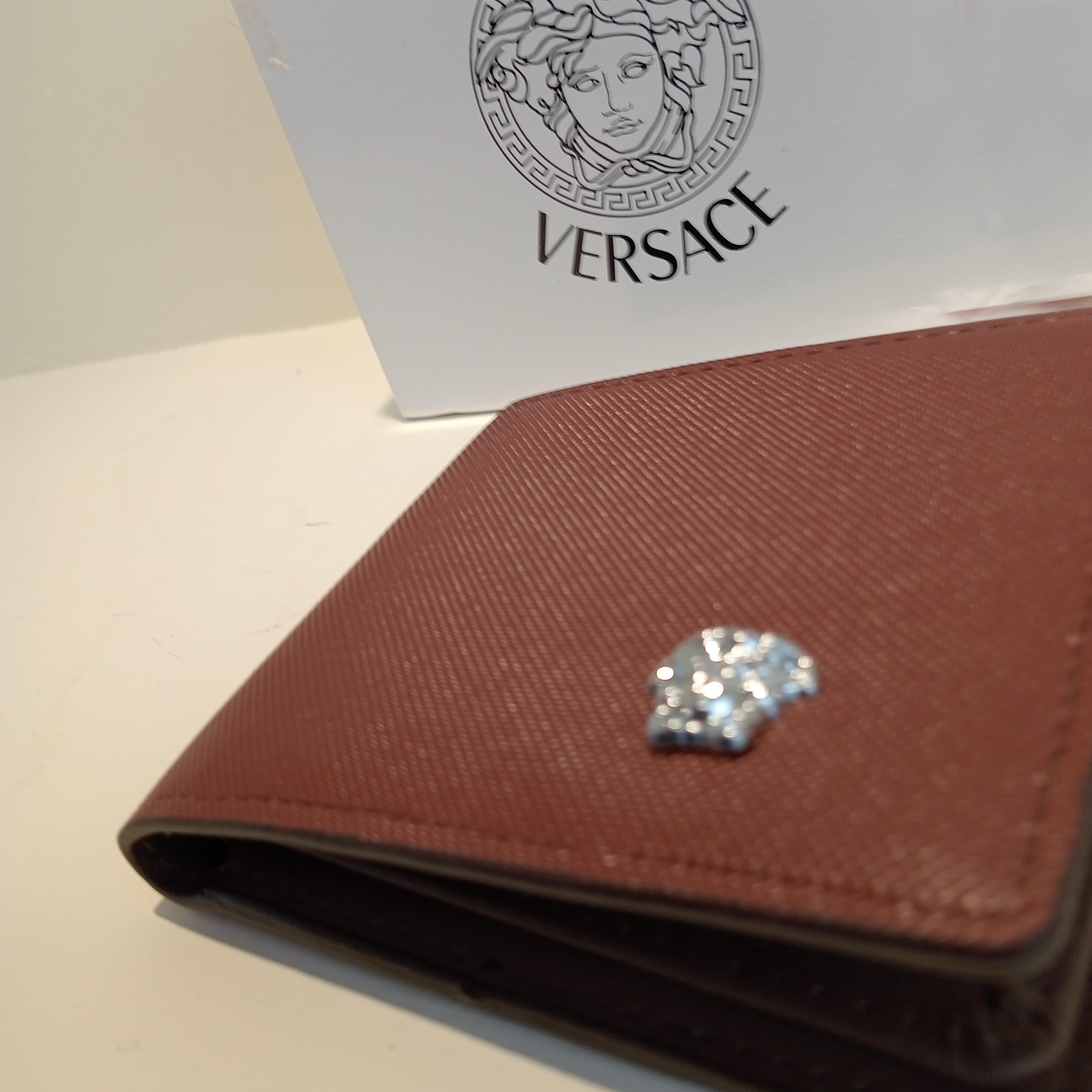 Cartera Versace