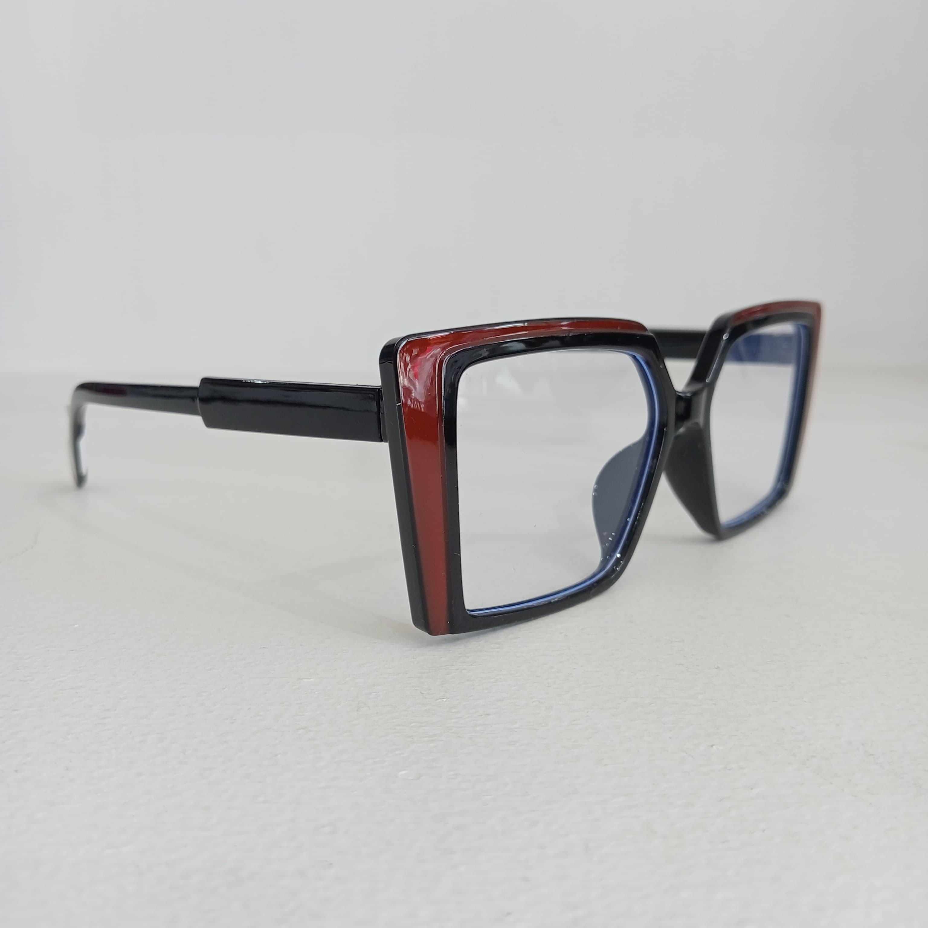 Gafas transparentes de estilo moderno