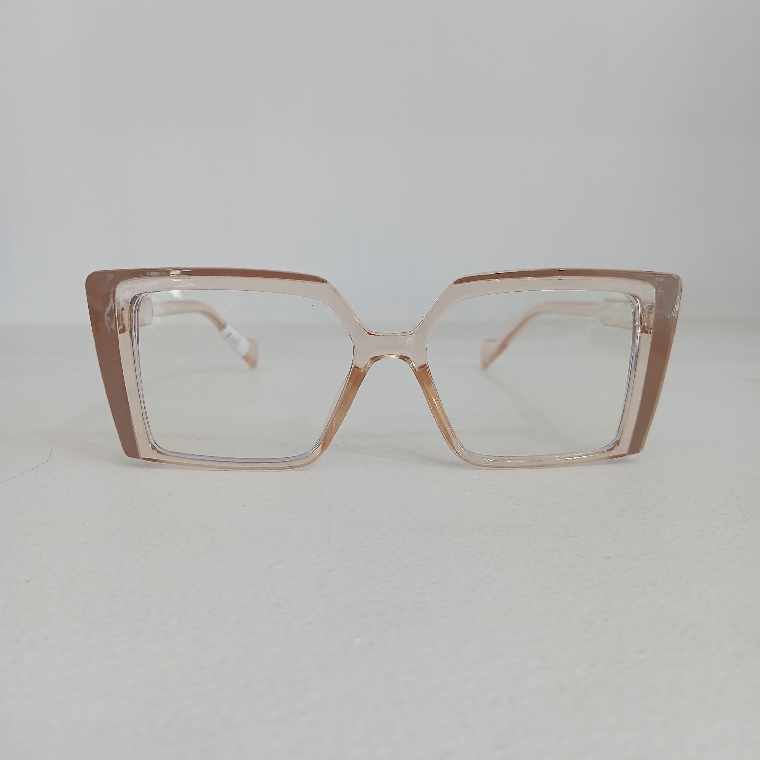 Gafas transparentes de estilo moderno