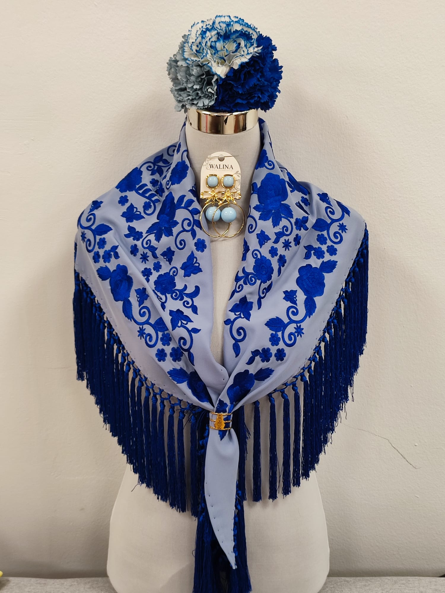 MANTON BORDADO FLORAL AZULINA