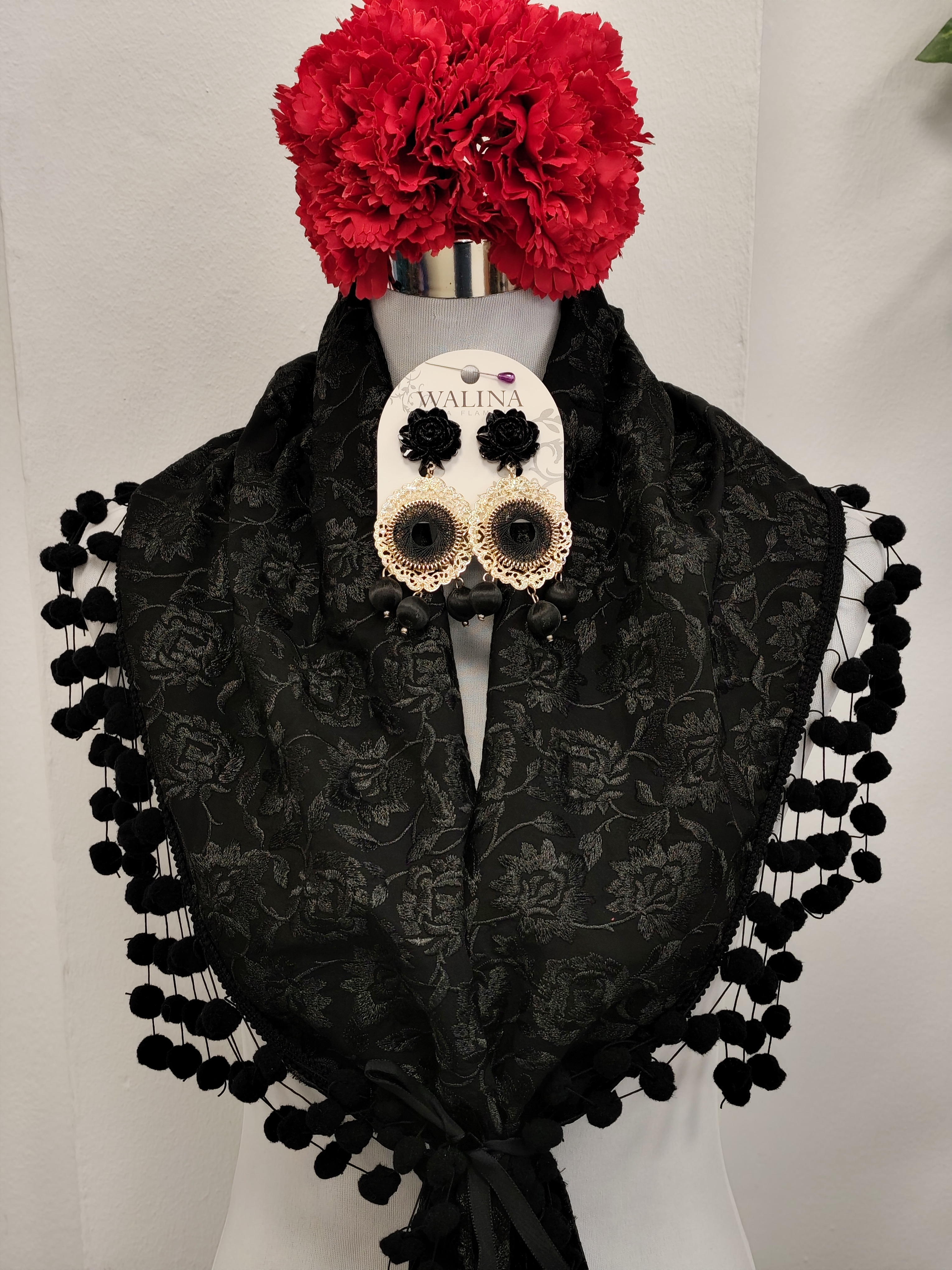 MANTON BORDADO NEGRO MONOCOLOR