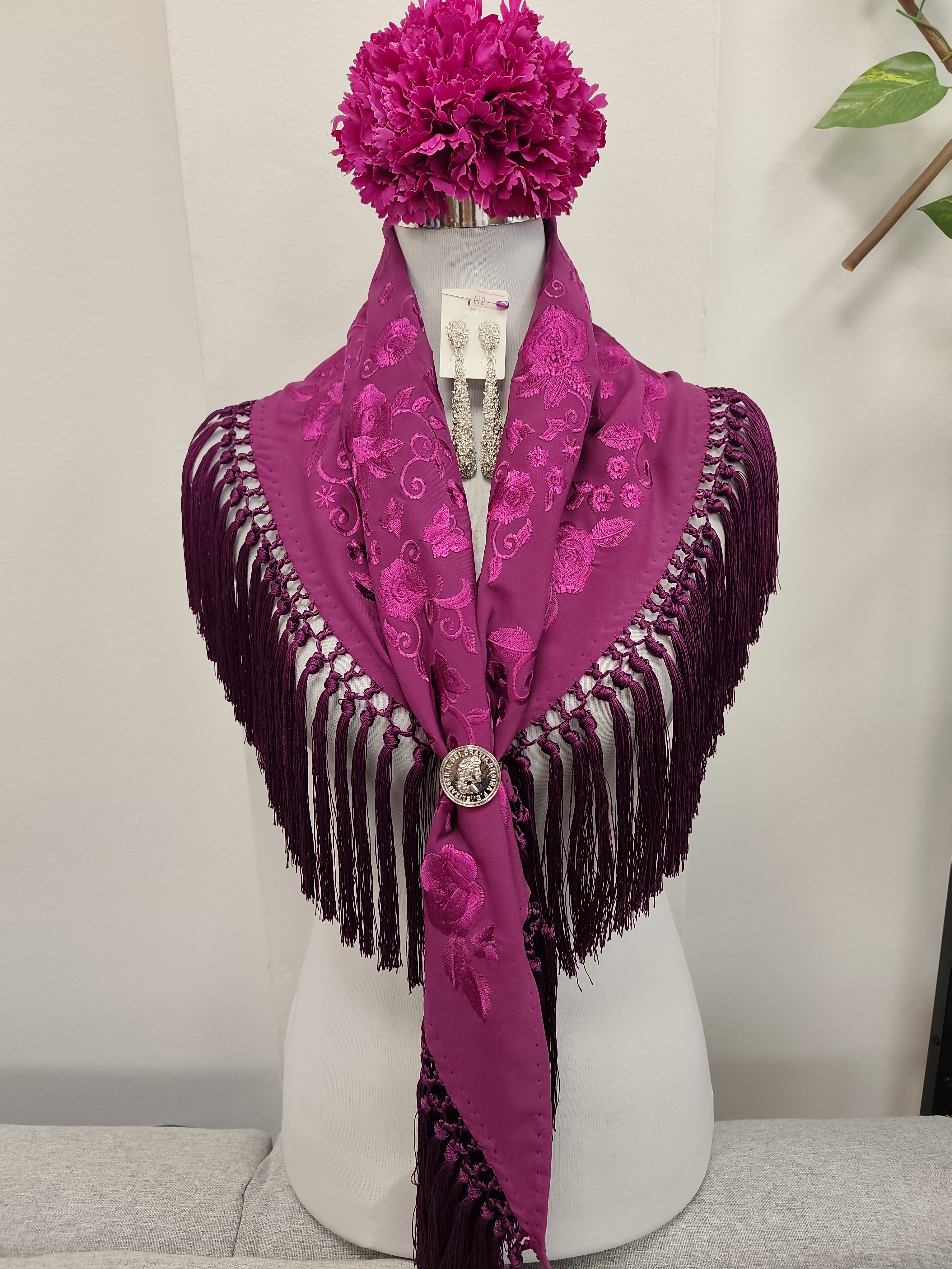 MANTON BORDADO BUGANVILLA OSCURO MONOCOLOR