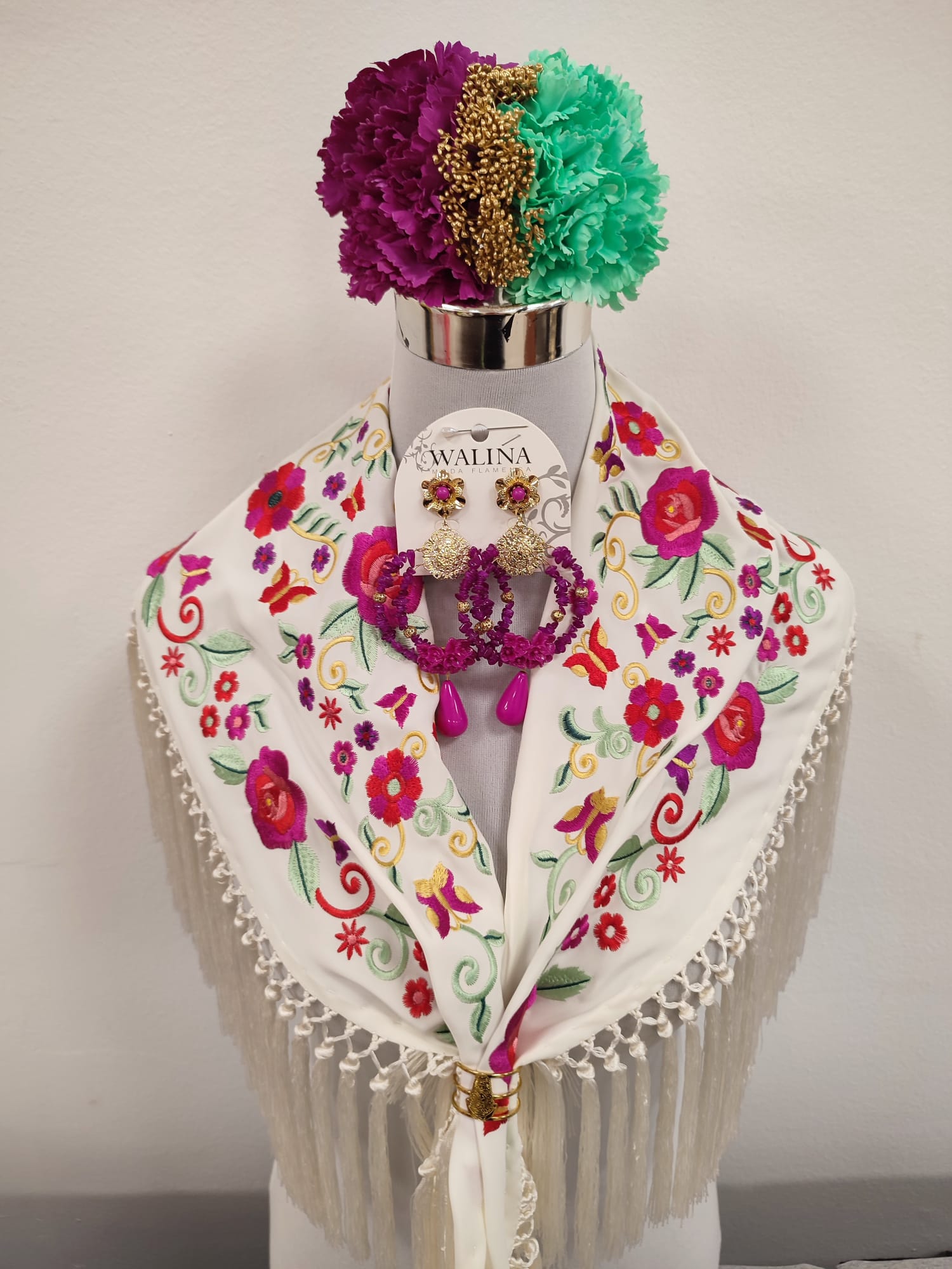 MANTON BORDADO FLORAL BLANCO