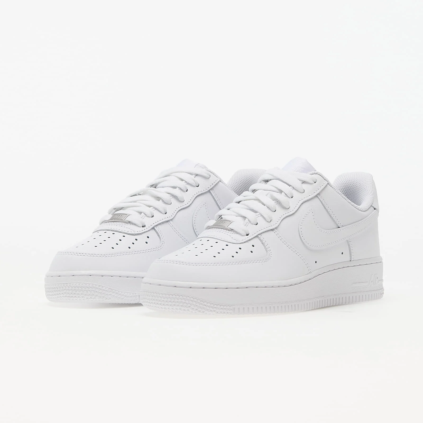 NIKE Air Force 1 All White