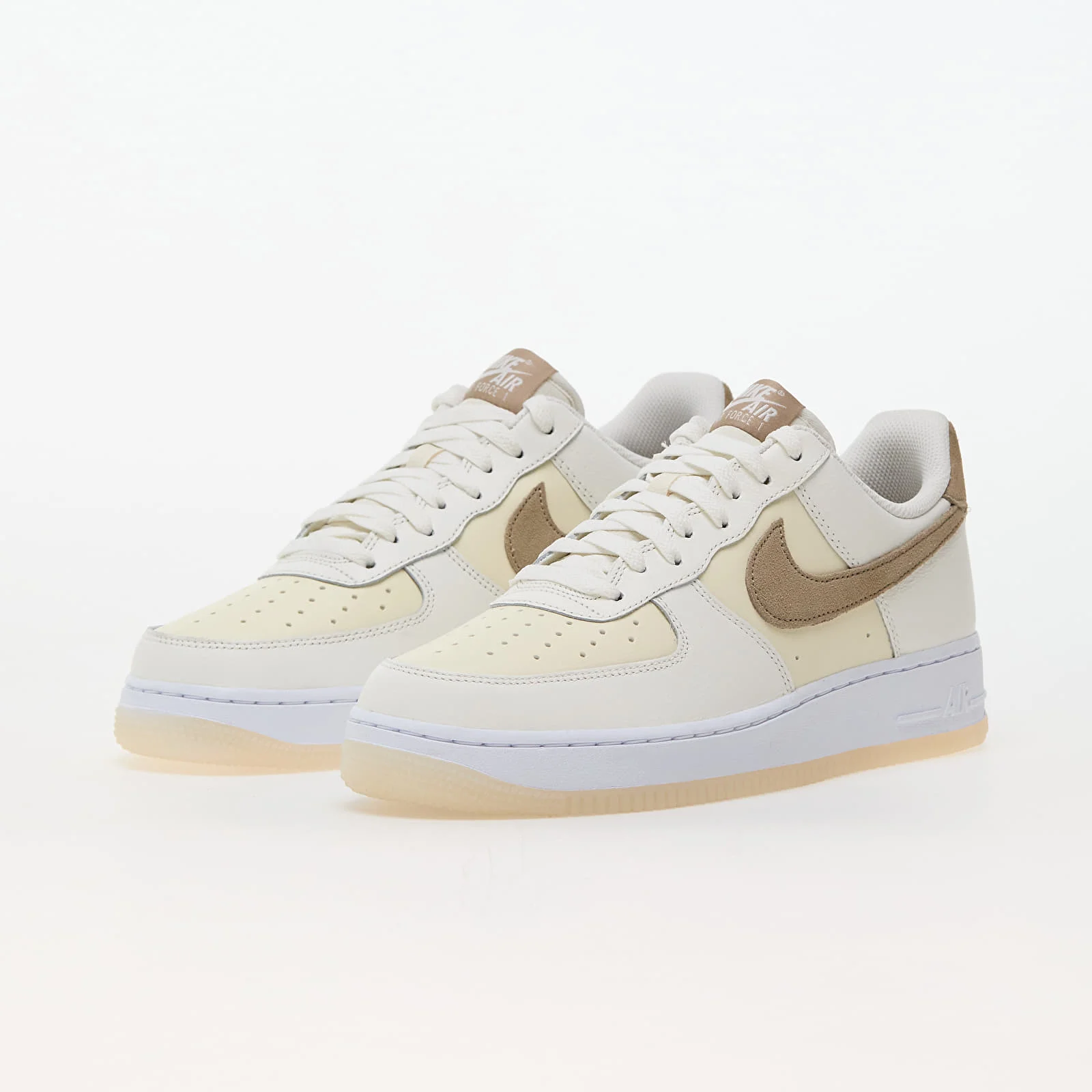 NIKE Air Force 1 Milk&White