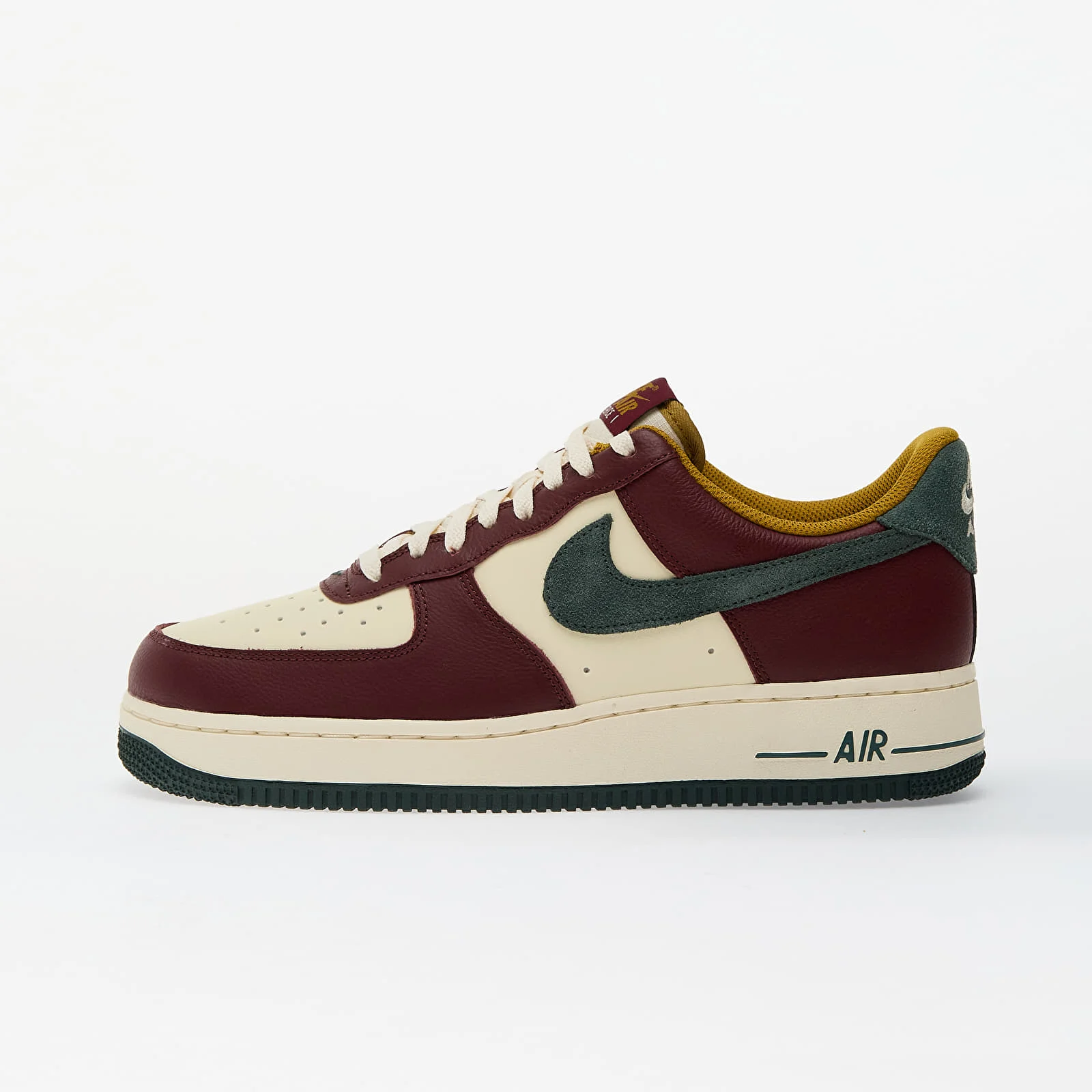NIKE Air Force 1 Vintage