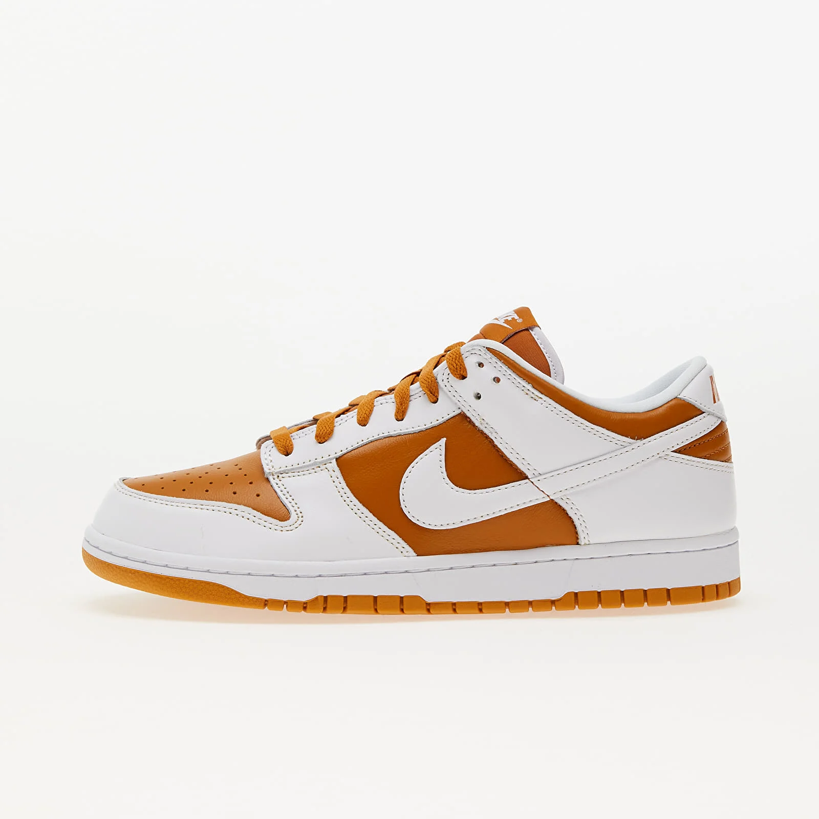 NIKE Dunk Low Curry