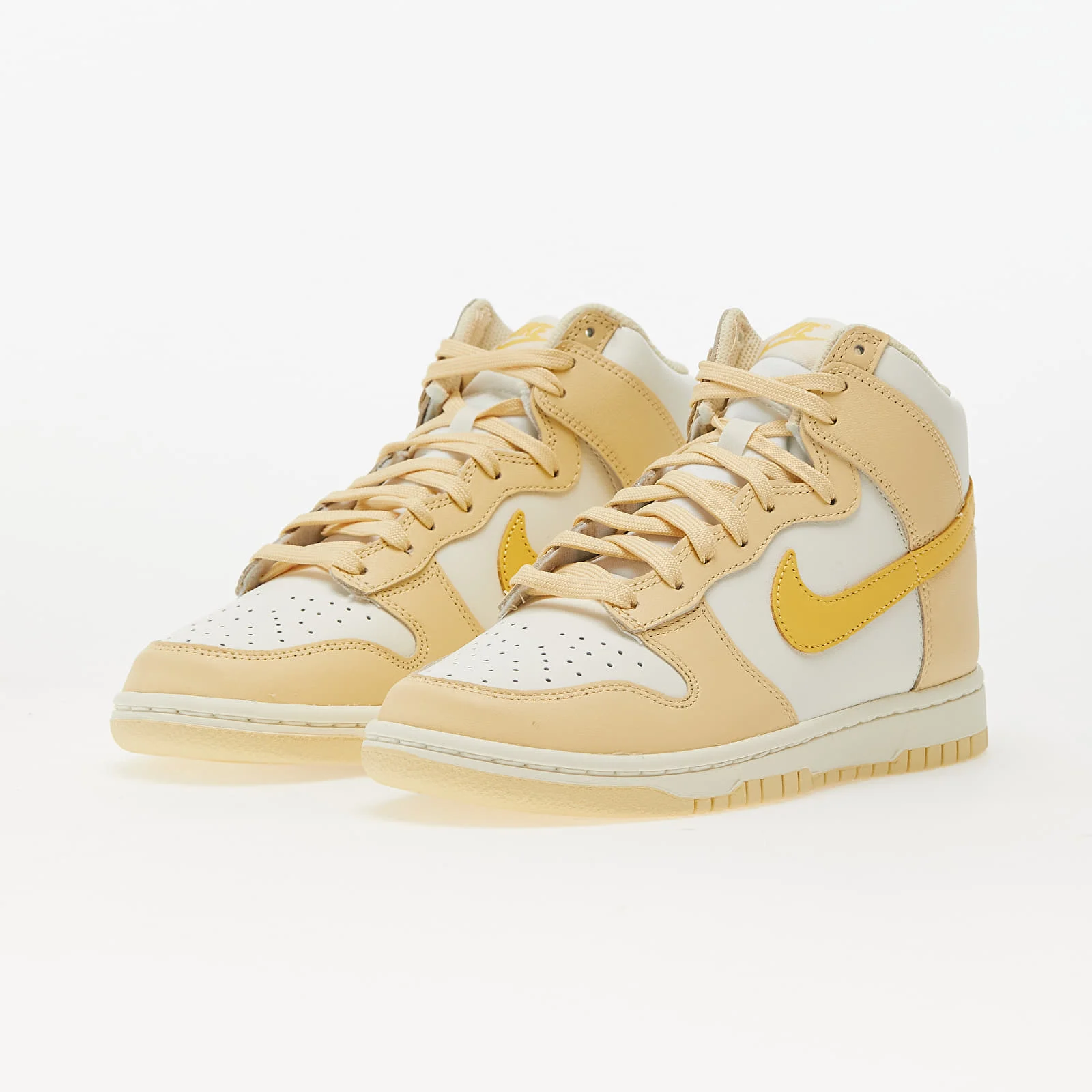 NIKE Dunk High Gold