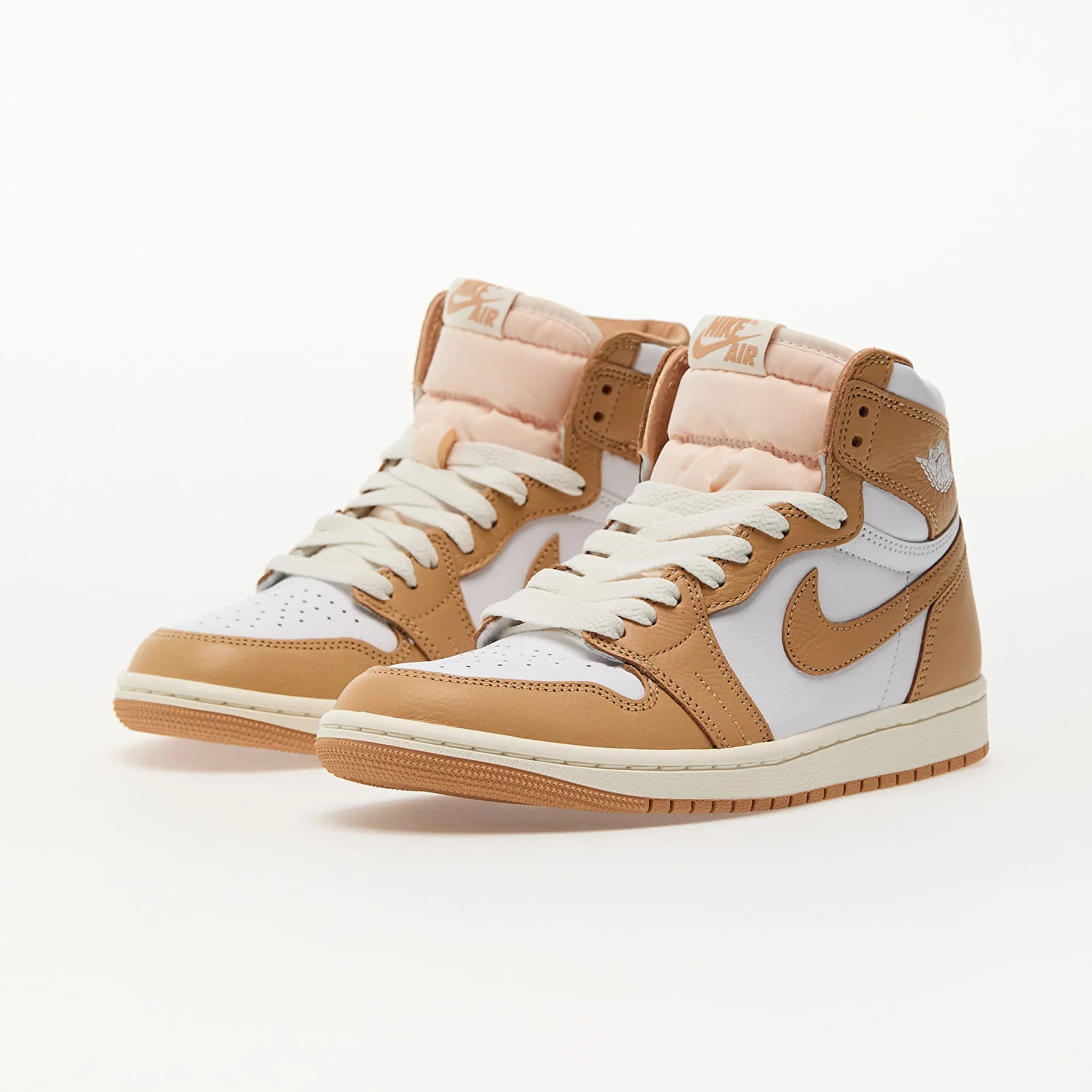 NIKE Air Jordan High Cobre
