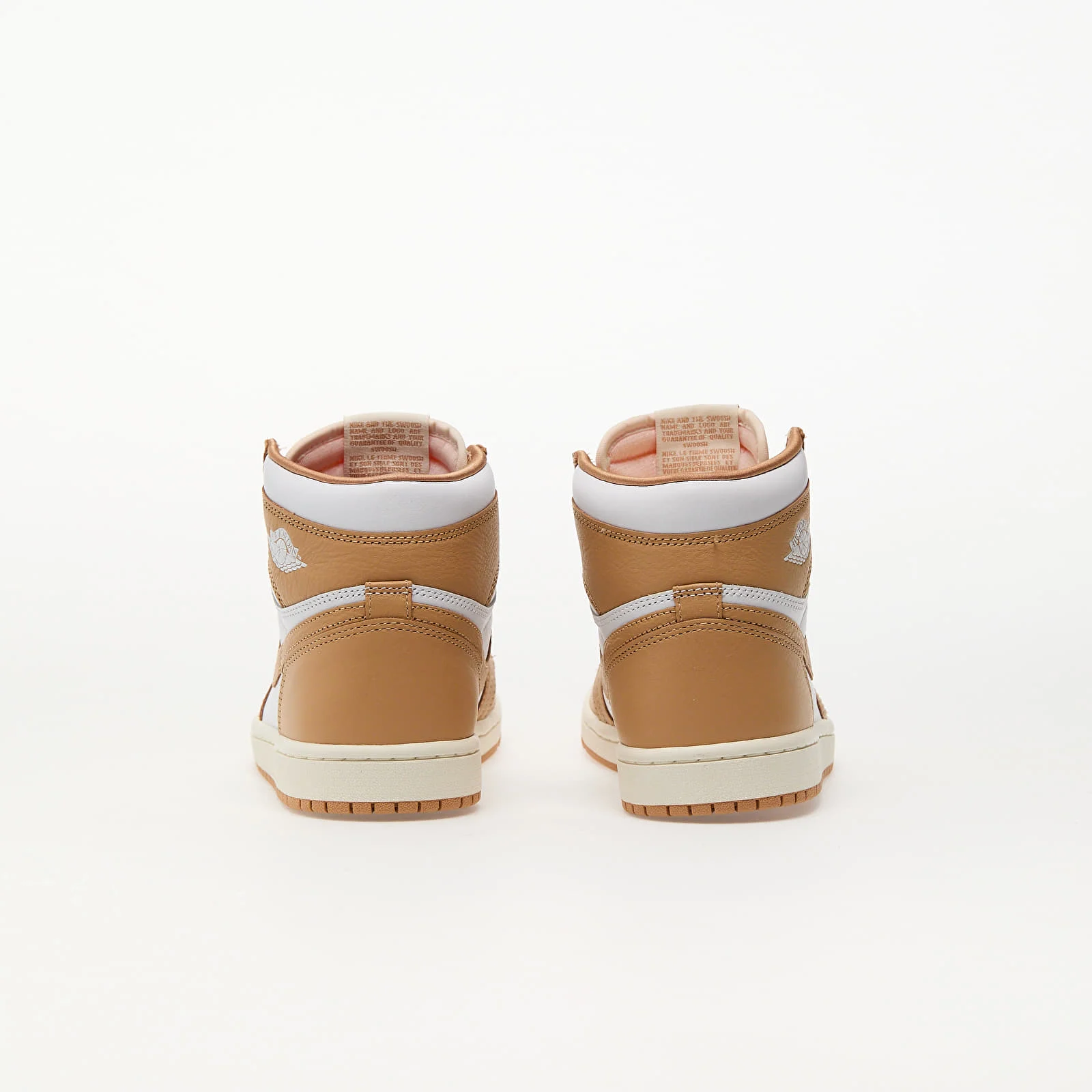 NIKE Air Jordan High Cobre