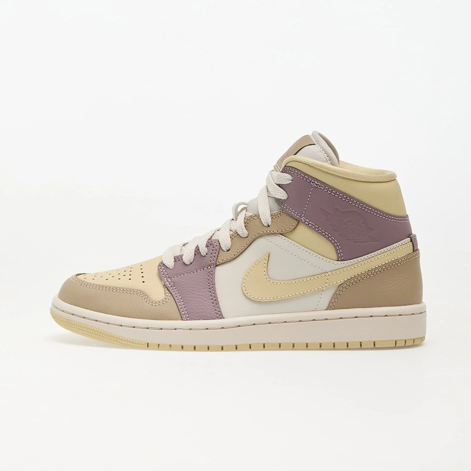 NIKE Air Jordan High Cream