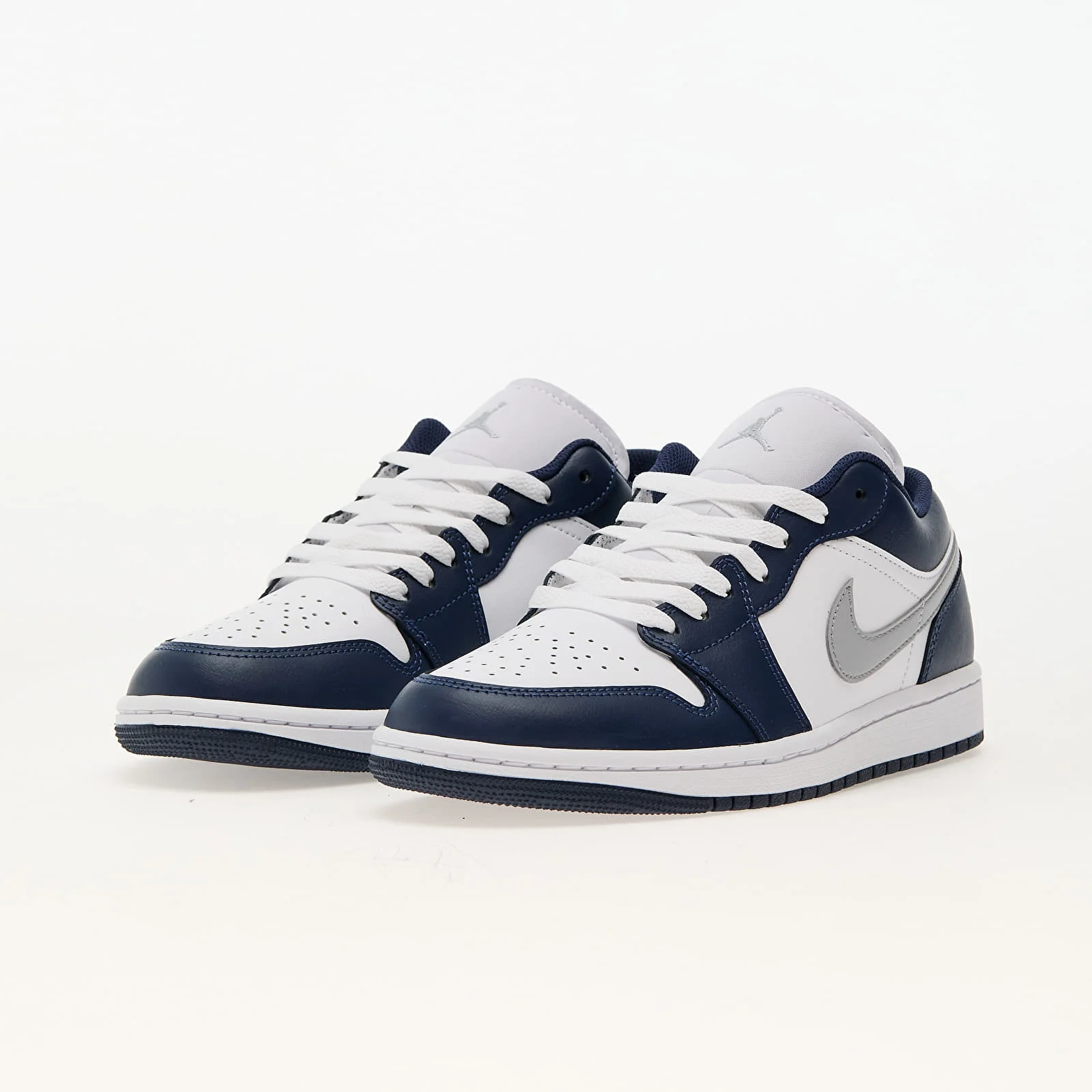 NIKE Air Jordan Low Wolf