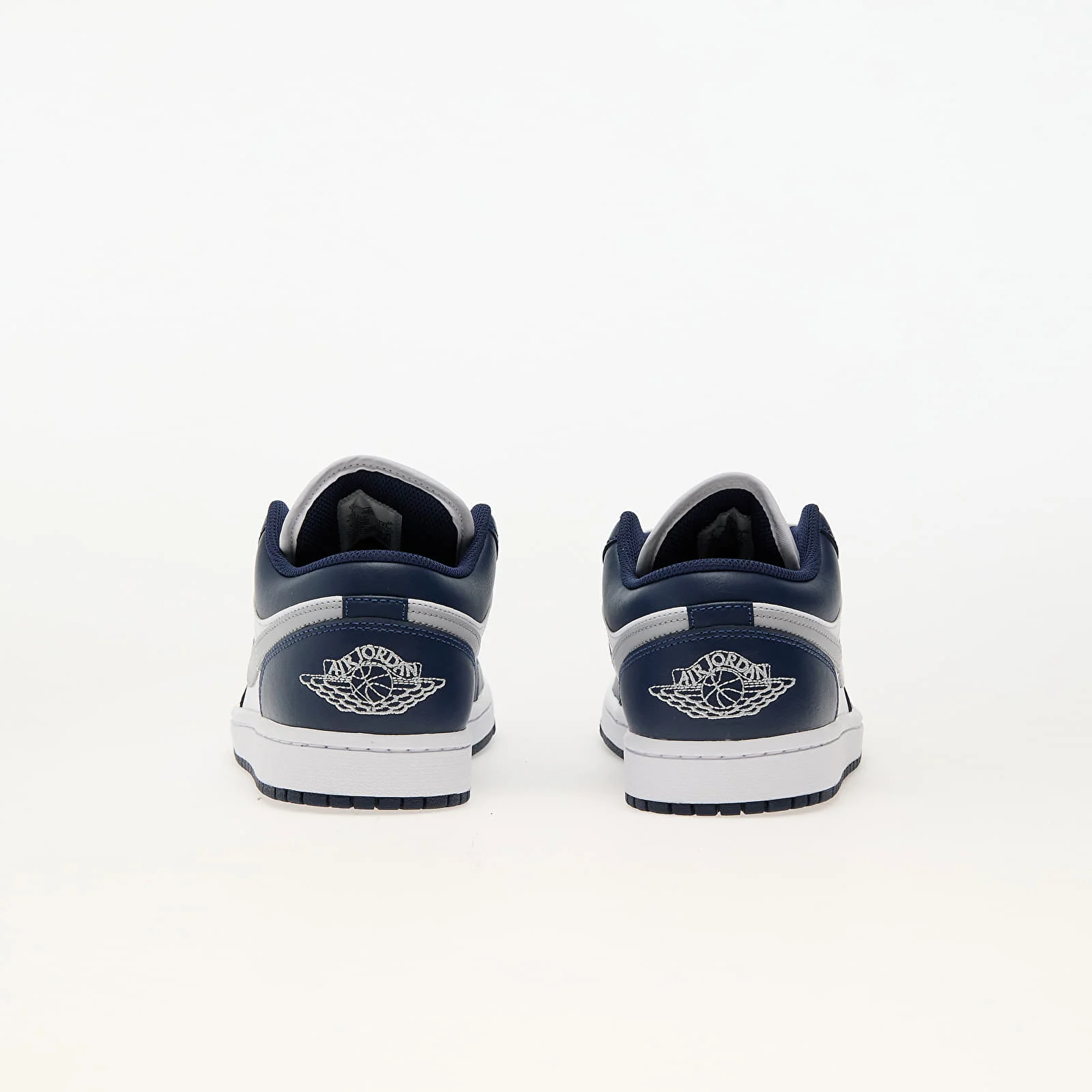 NIKE Air Jordan Low Wolf