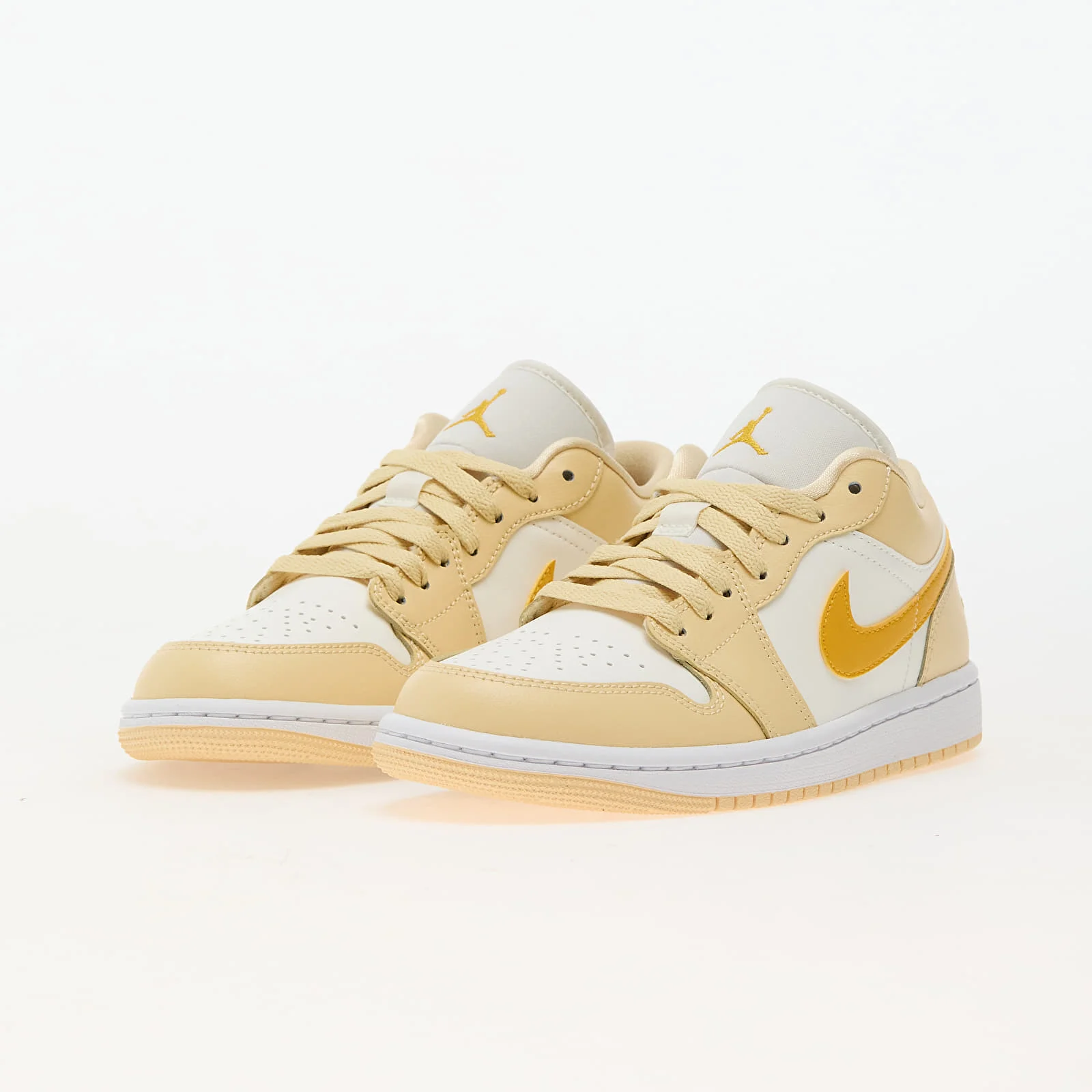 NIKE Air Jordan Low Gold