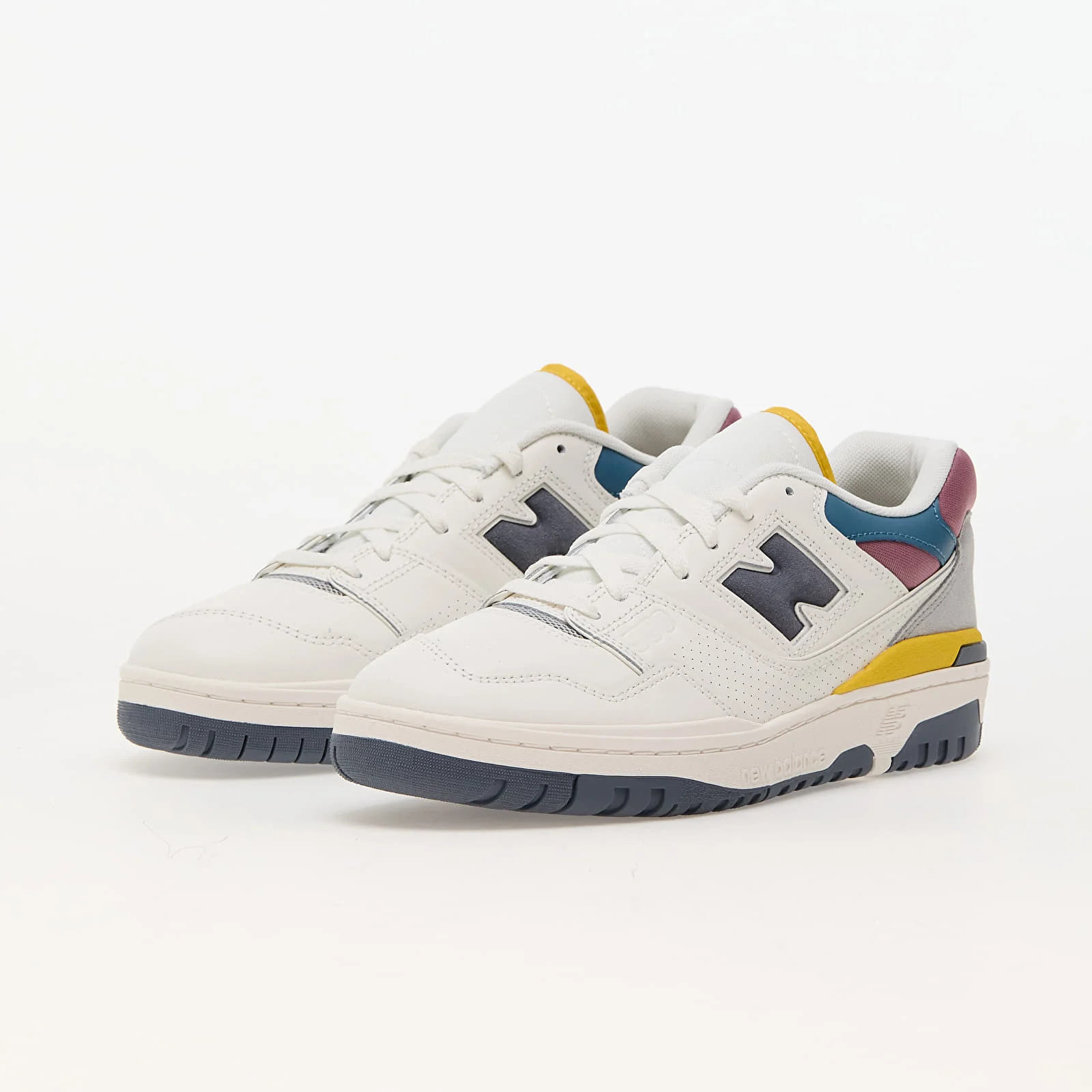 NEW BALANCE 550