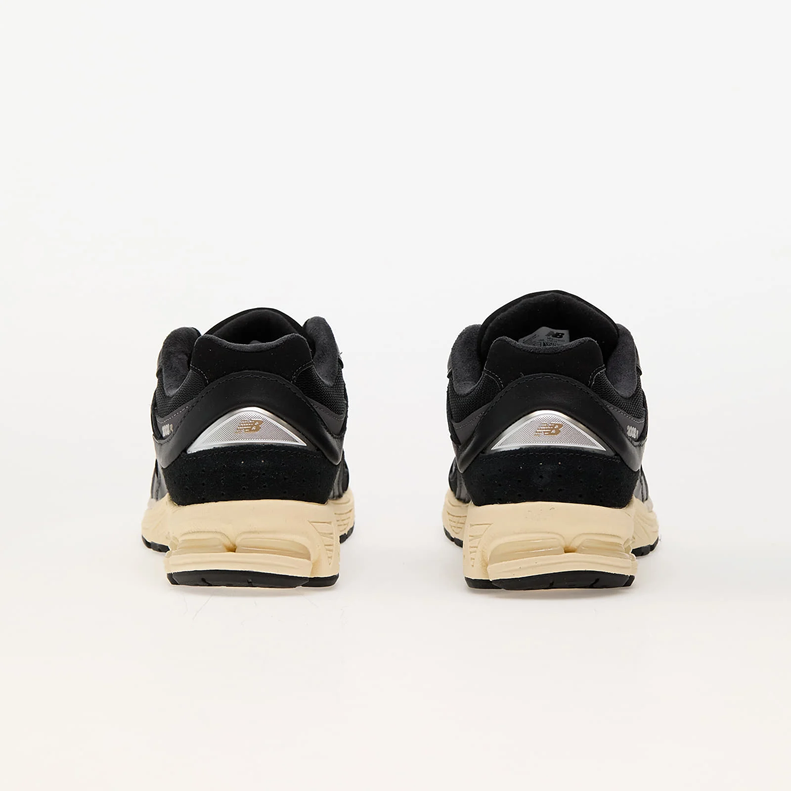 NEW BALANCE 2002r