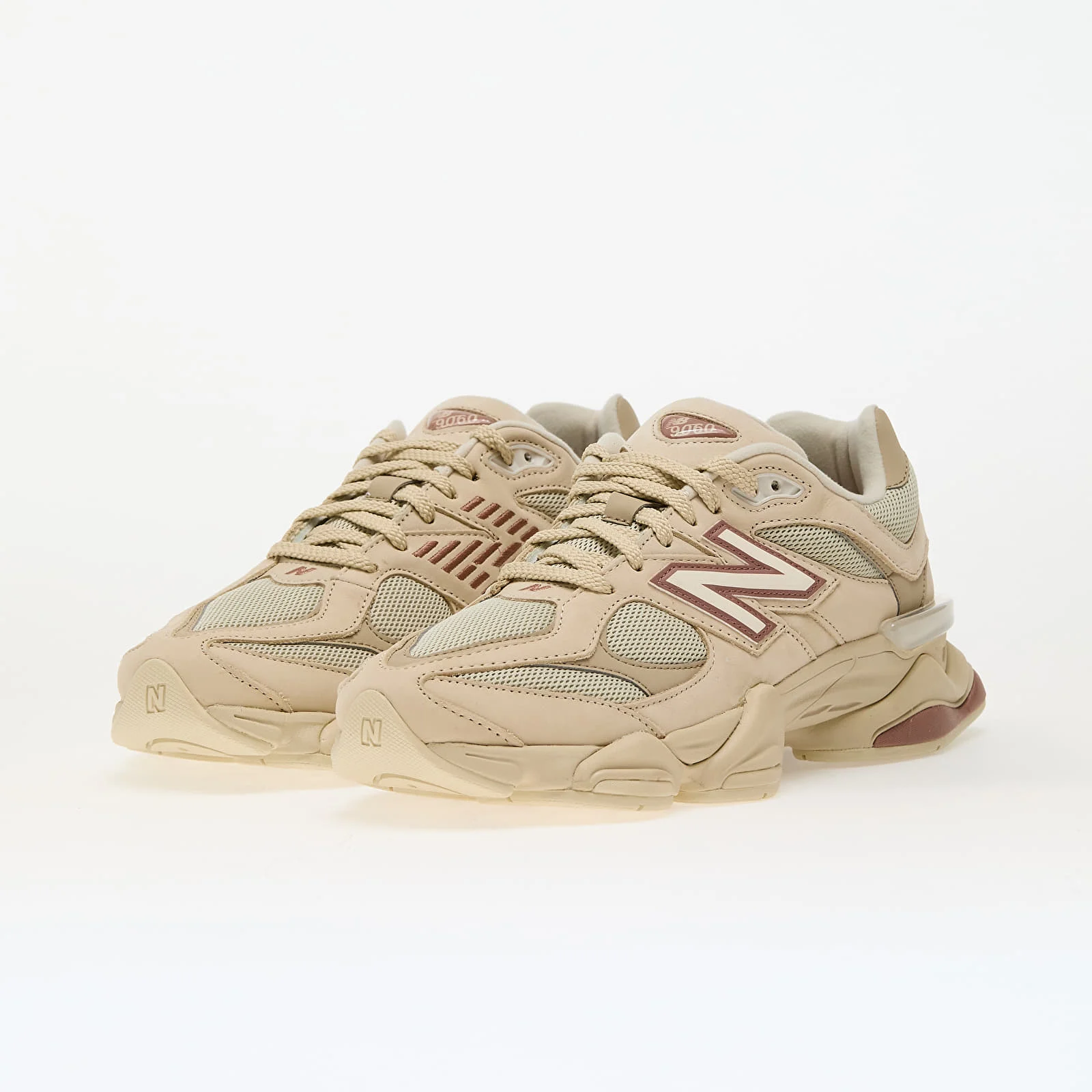 NEW BALANCE 9060
