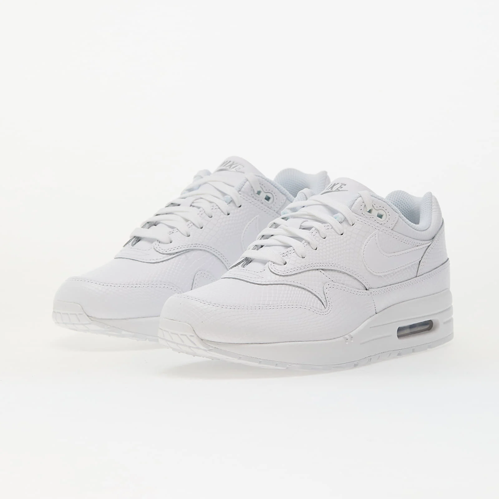 NIKE Air Max 1