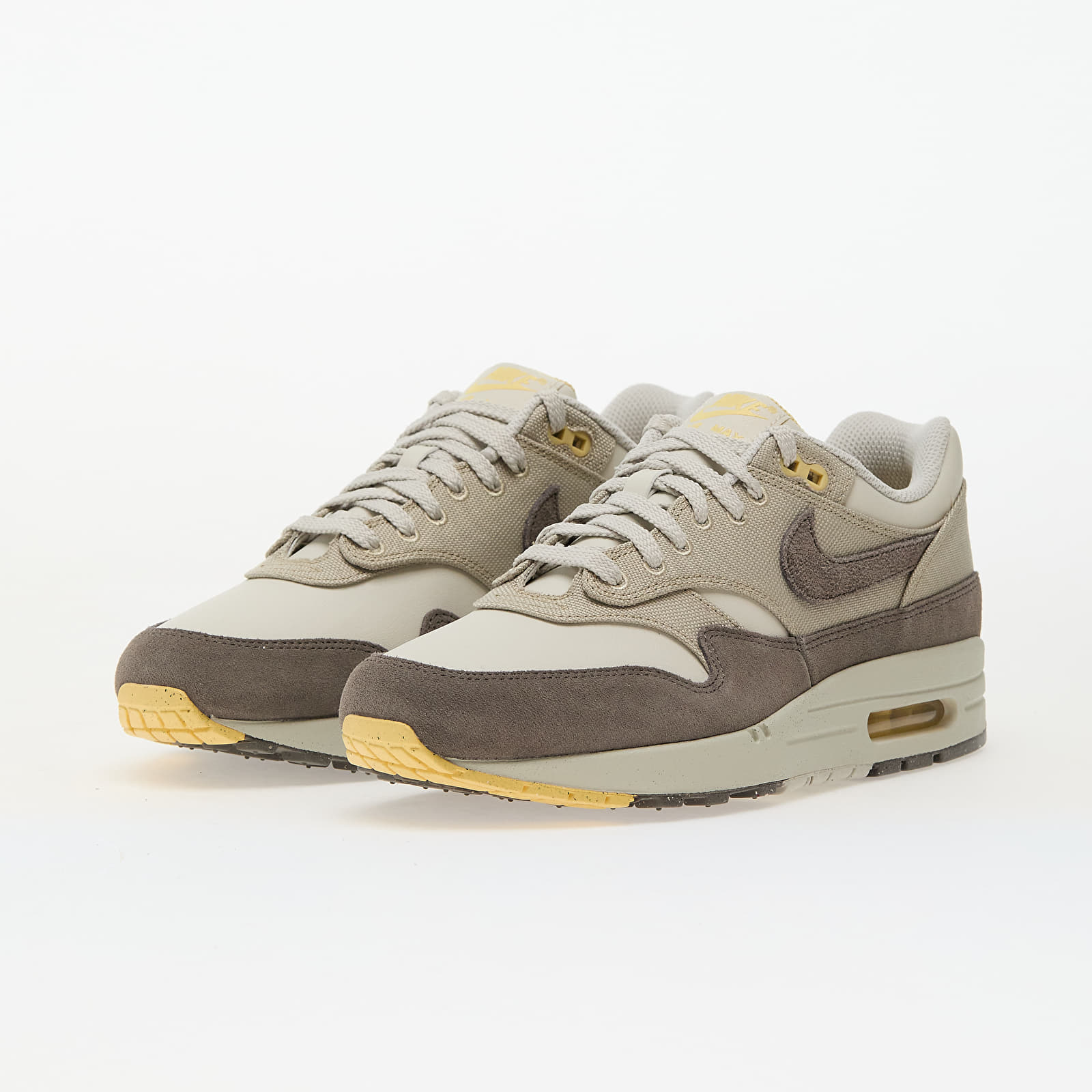NIKE Air Max 1