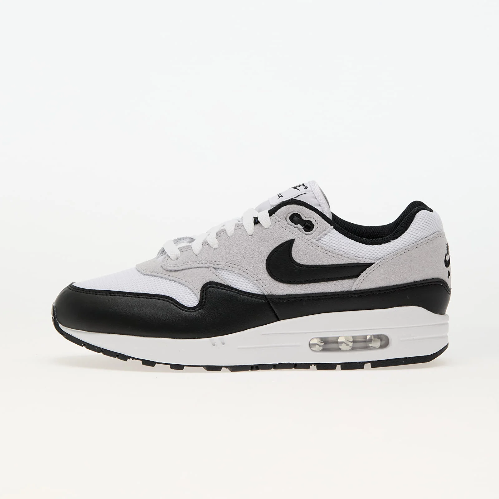 NIKE Air Max 1