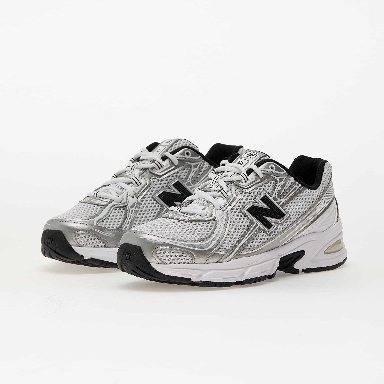 NEW BALANCE 740