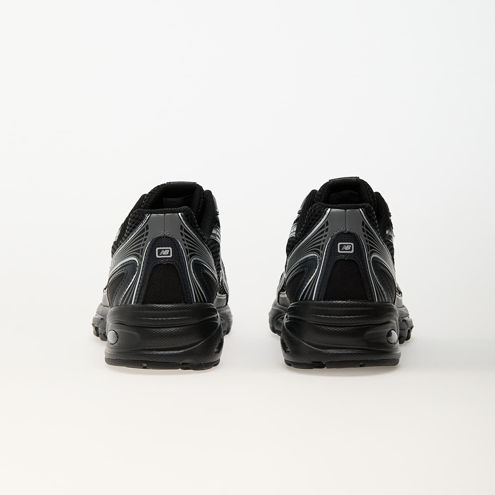 NEW BALANCE 740