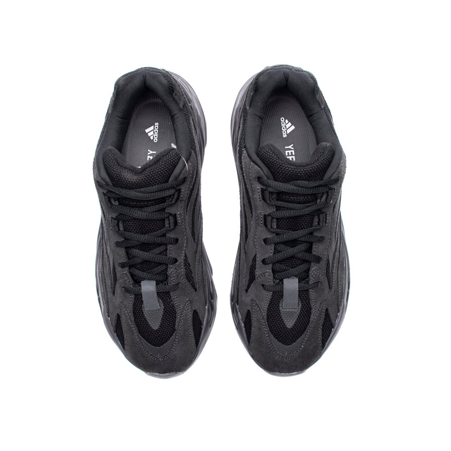 YEEZY Boost 700