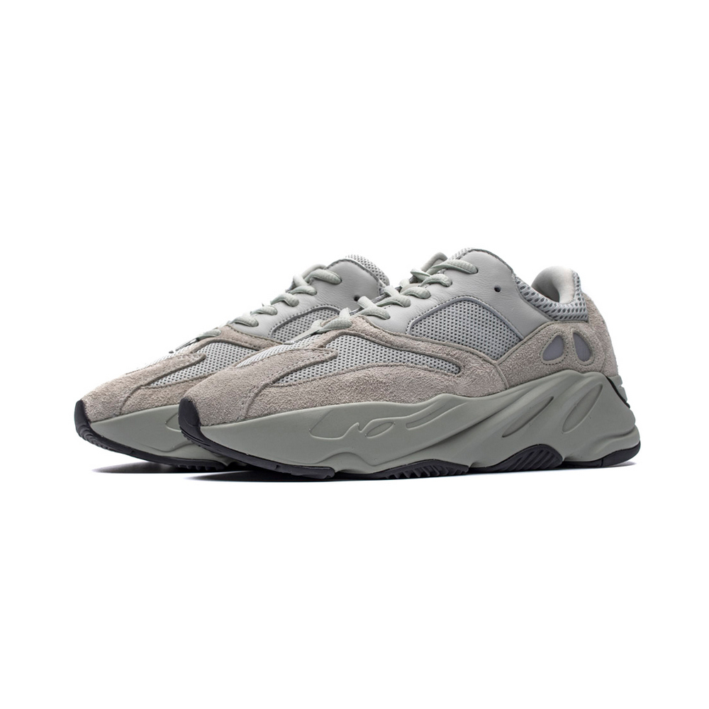YEEZY Boost 700