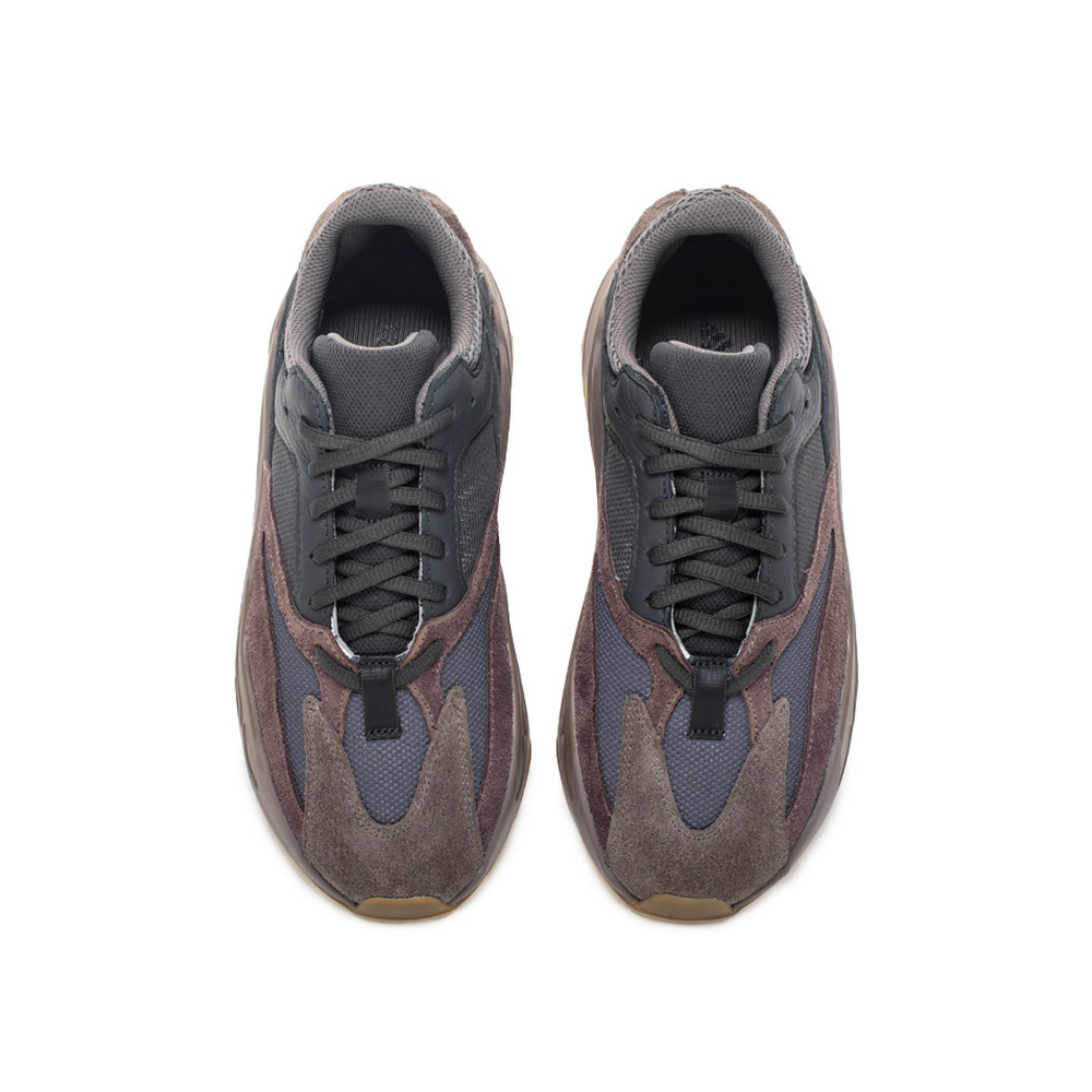 YEEZY Boost 700