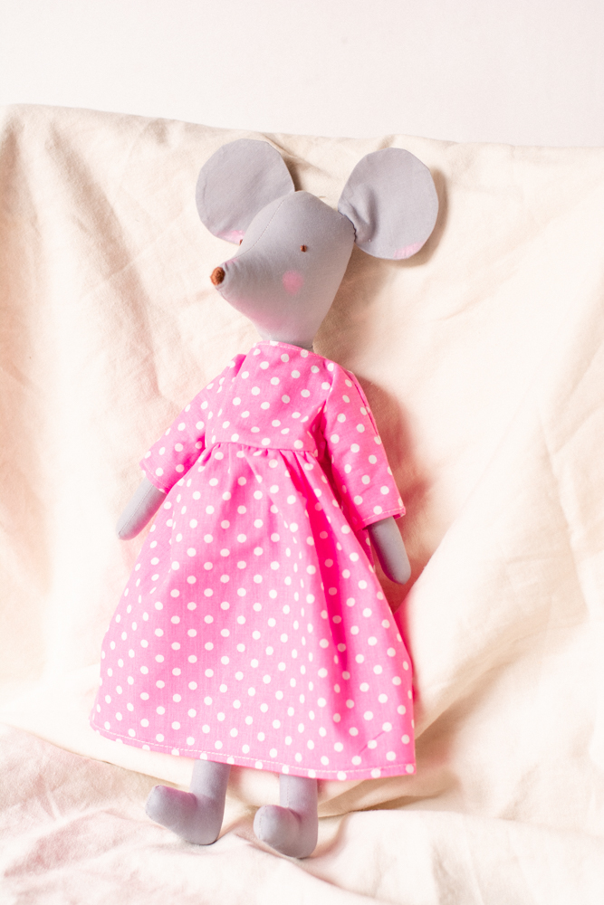 Şoricel fetiţă handmade din materiale naturale