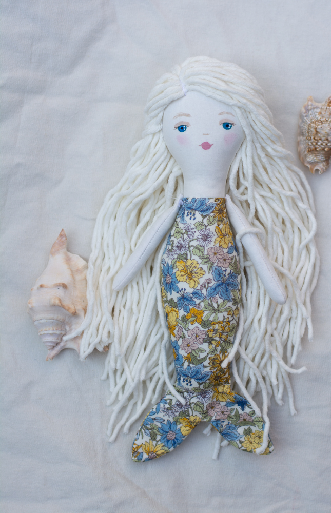 Sirenă handmade de jucărie