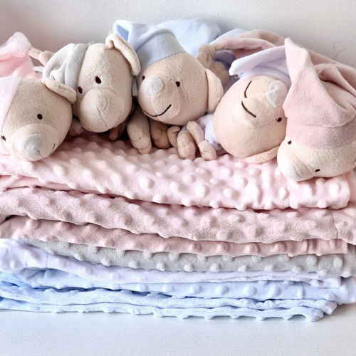 Couvertures en minky rose