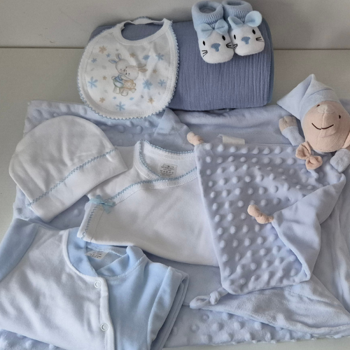 Ensemble naissance pour bébé