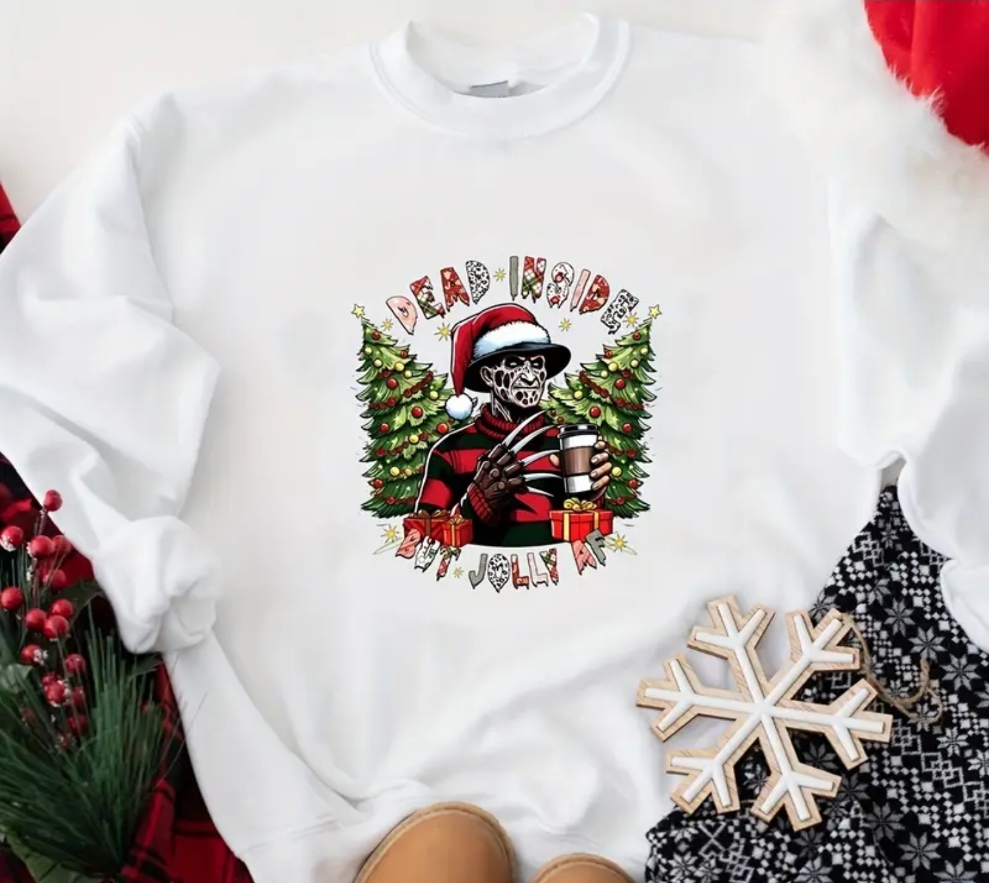DEAD INSIDE BUT JOLLY – Horror Christmas T-Shirt