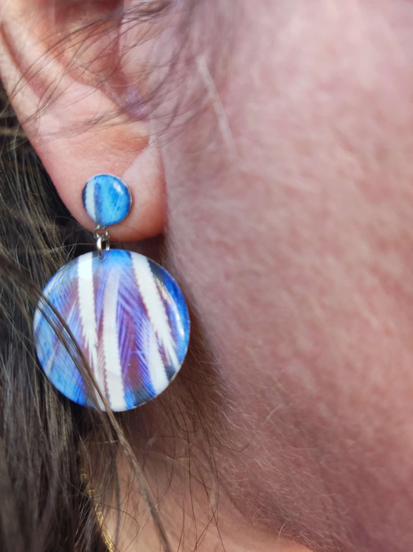 Boucles d'oreilles plumes bleues