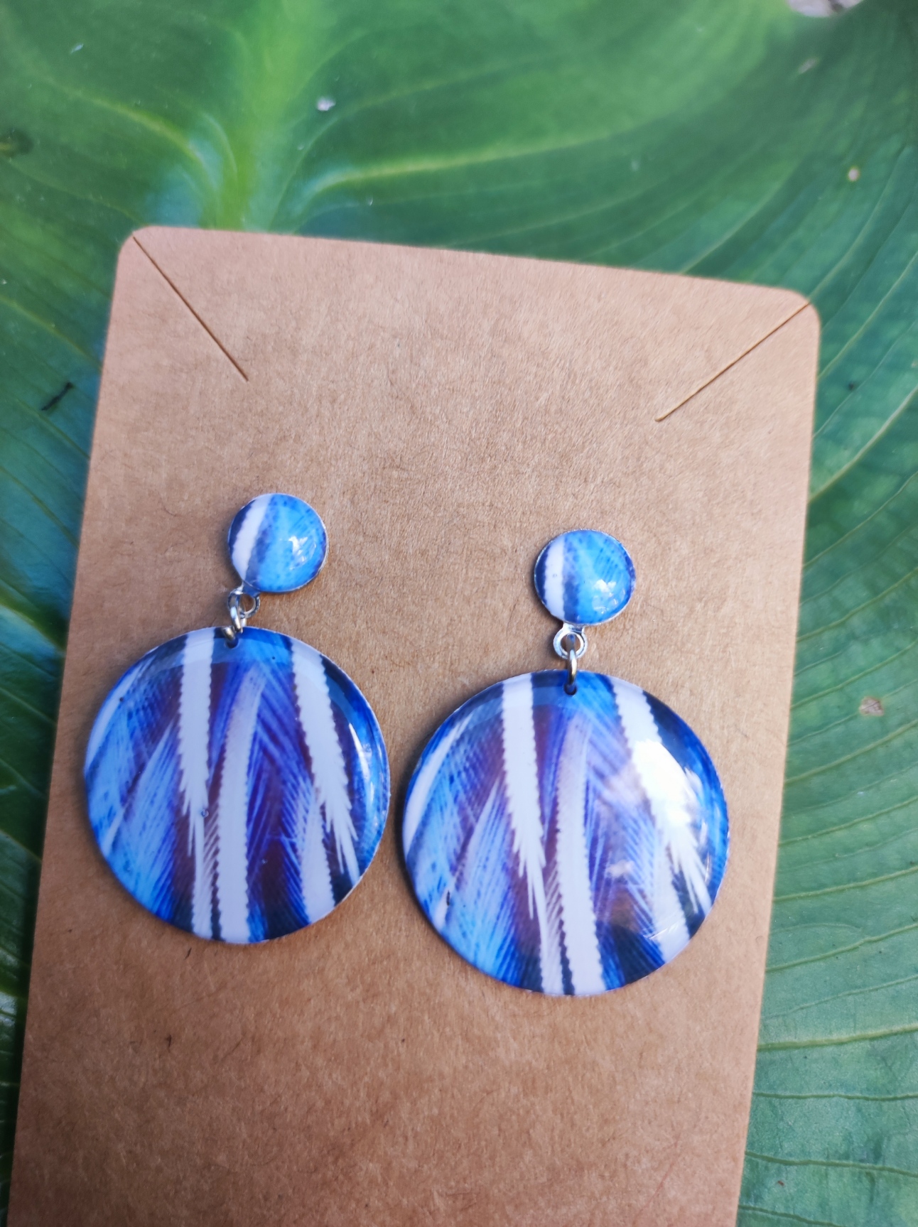 Boucles d'oreilles plumes bleues