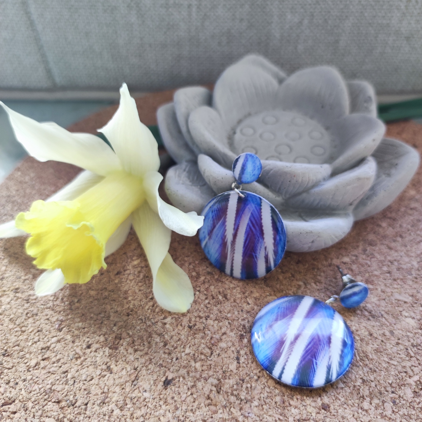 Boucles d'oreilles plumes bleues