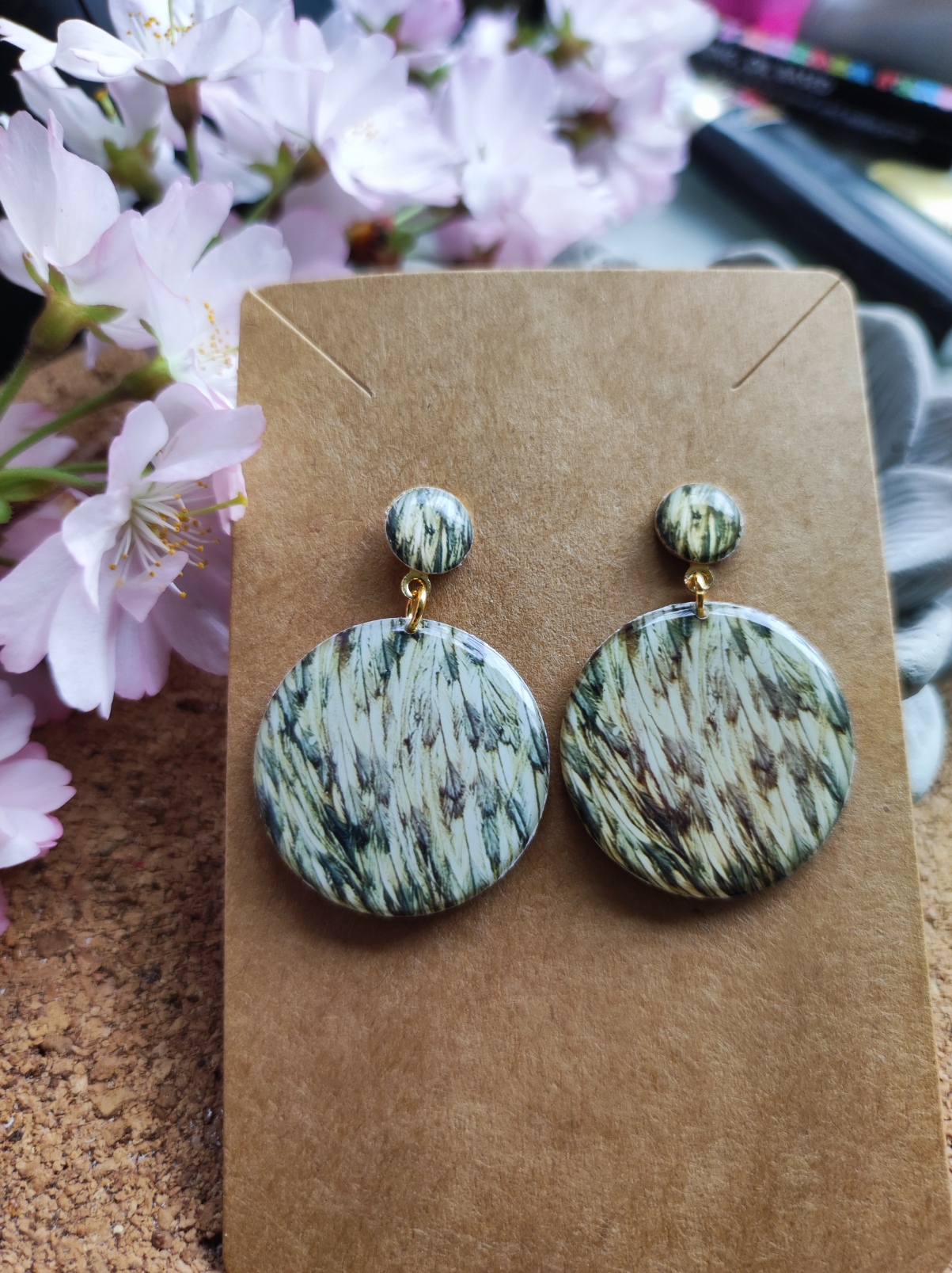 boucles d'oreilles plumes d'émeu beige