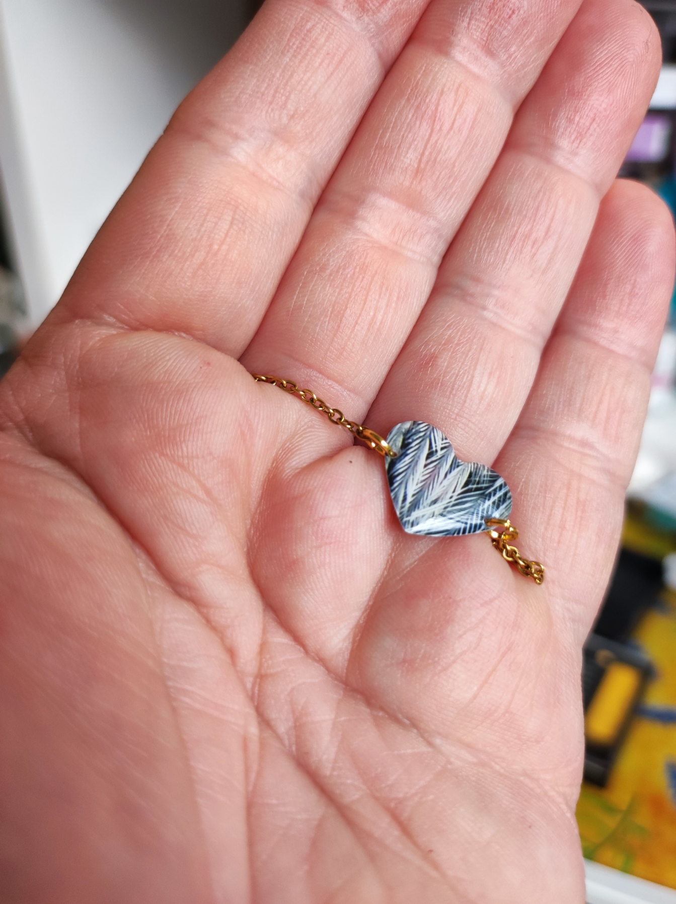 Bracelet cœur plumes d'émeu