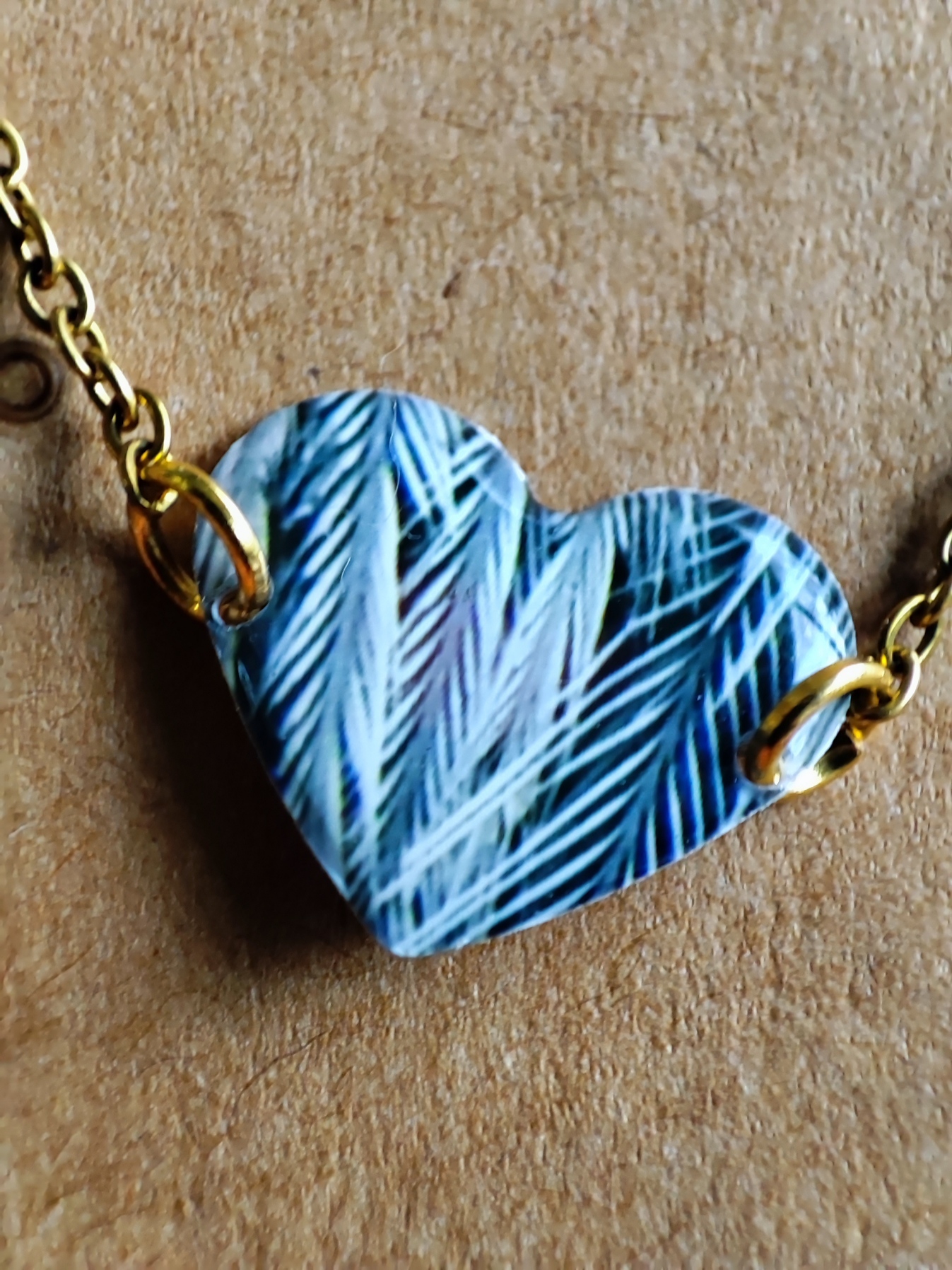 Bracelet cœur plumes d'émeu