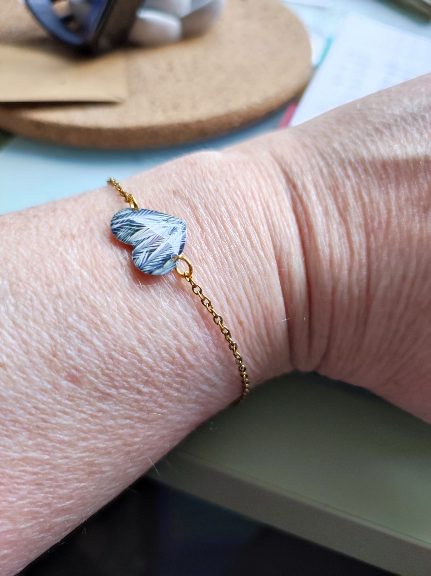 Bracelet cœur plumes d'émeu